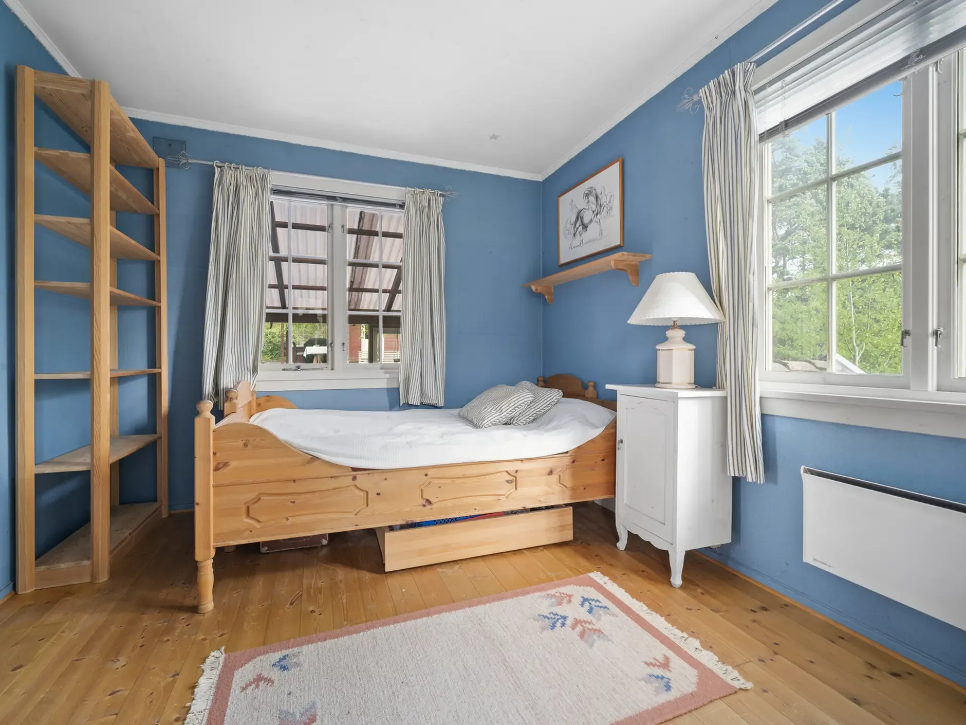 1950s Fredrikstad House with Expansive Garden and Terrace - View image 31 of 51