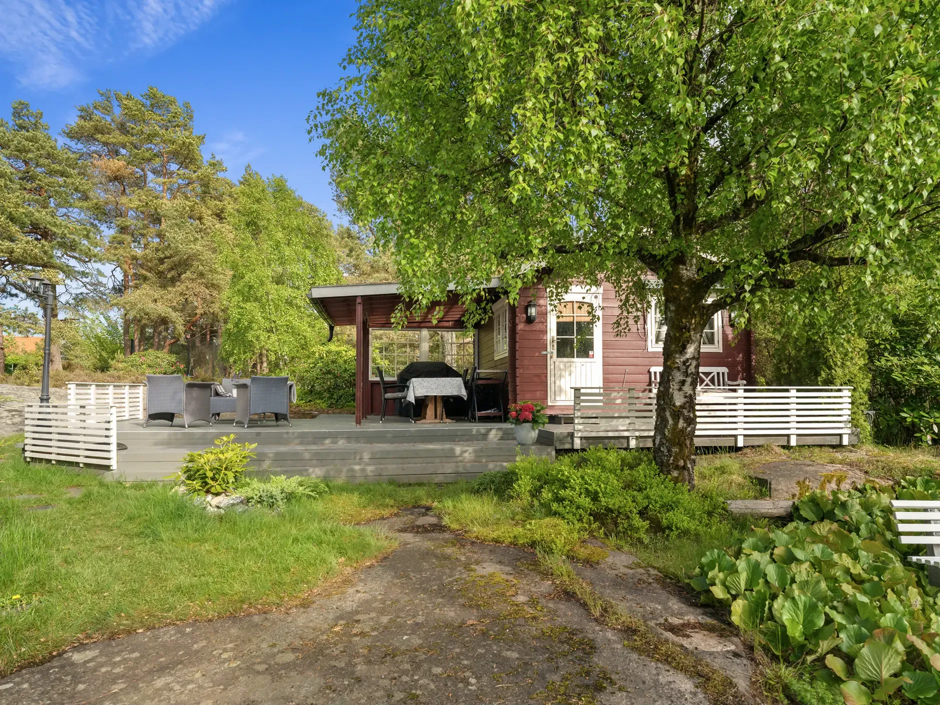 1950s Fredrikstad House with Expansive Garden and Terrace - View image 41 of 51