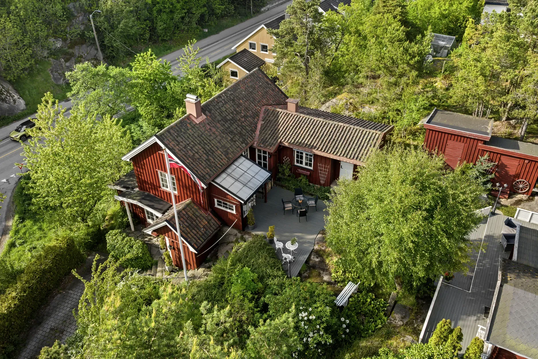 1950s Fredrikstad House with Expansive Garden and Terrace - View image 48 of 51