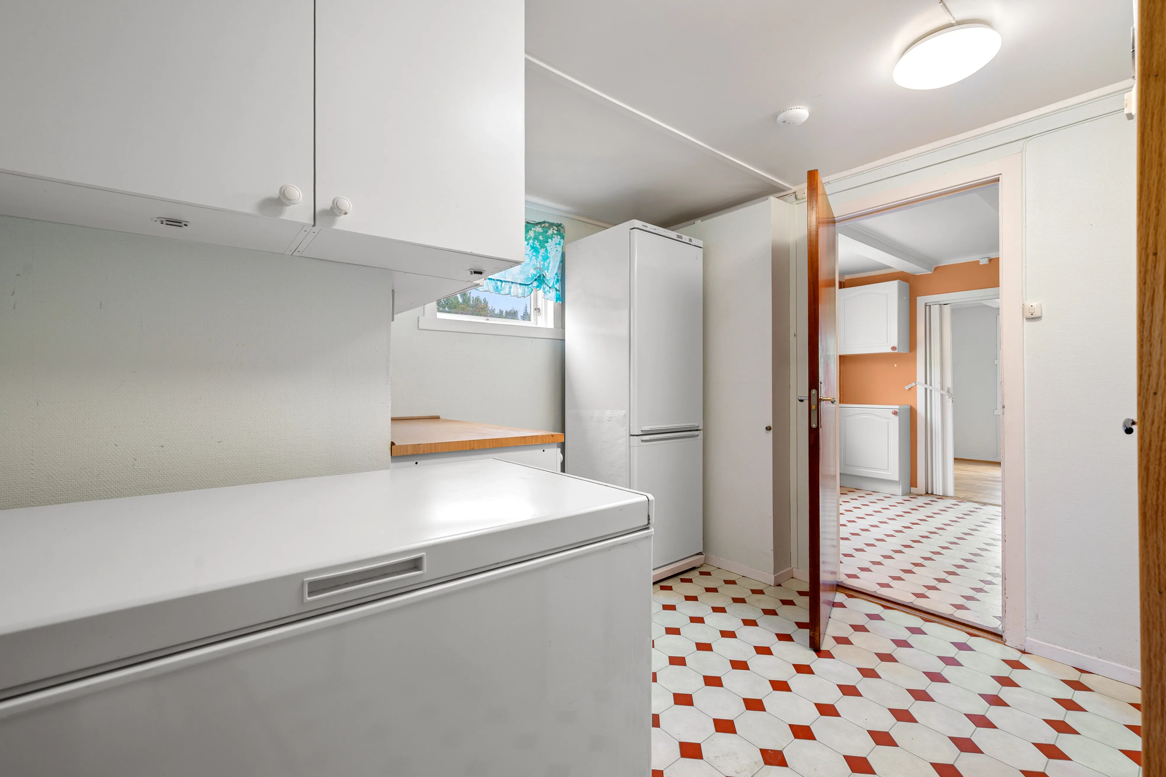 1910 Harstad House with Sea Views, Modern Kitchen and Spacious Grounds - View image 15 of 44
