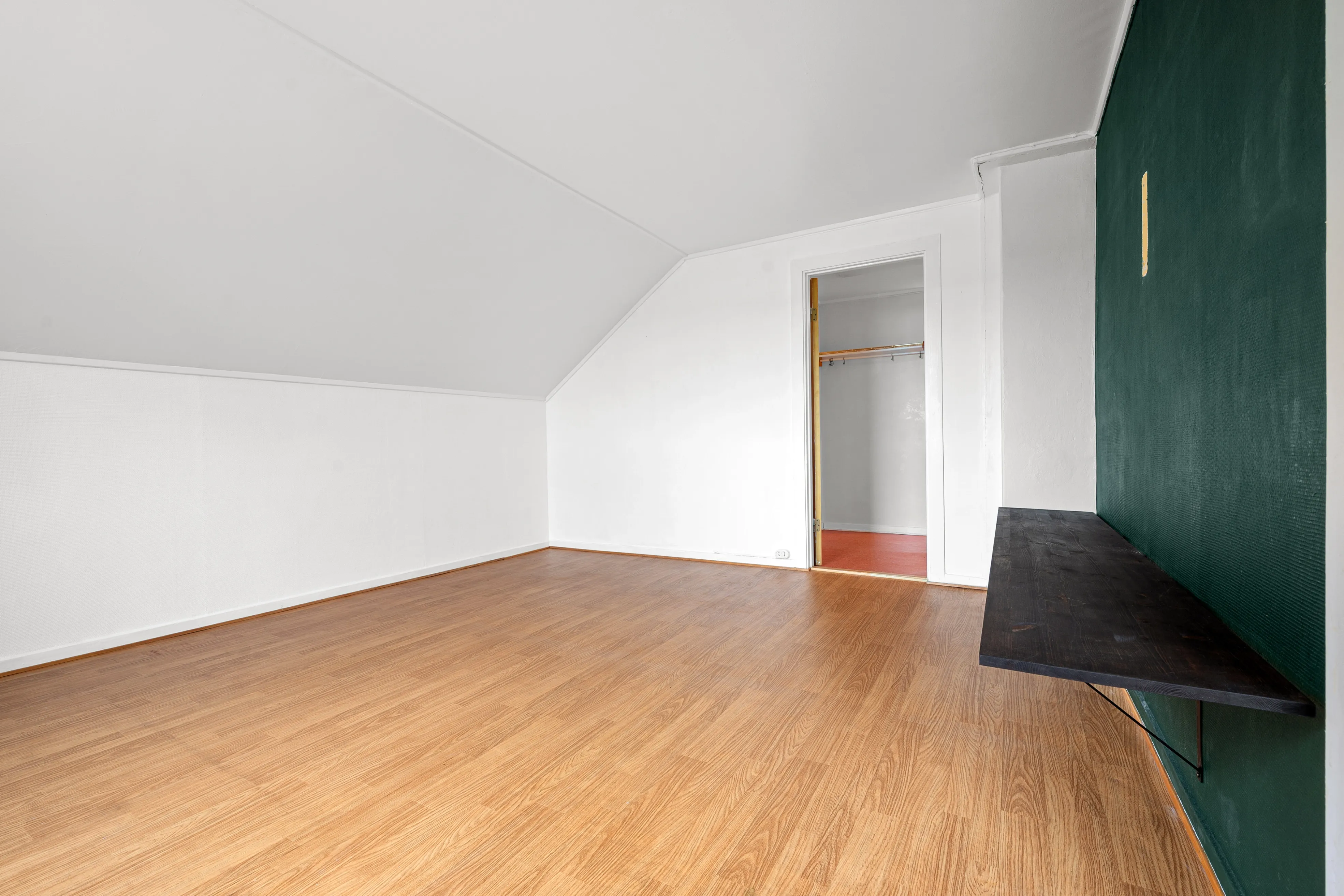 1910 Harstad House with Sea Views, Modern Kitchen and Spacious Grounds - View image 25 of 44