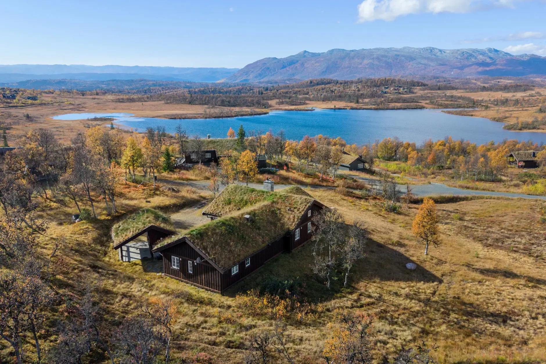 Architect-Designed 5-Bed Country House in Rauland with Mountain Access - Image 1