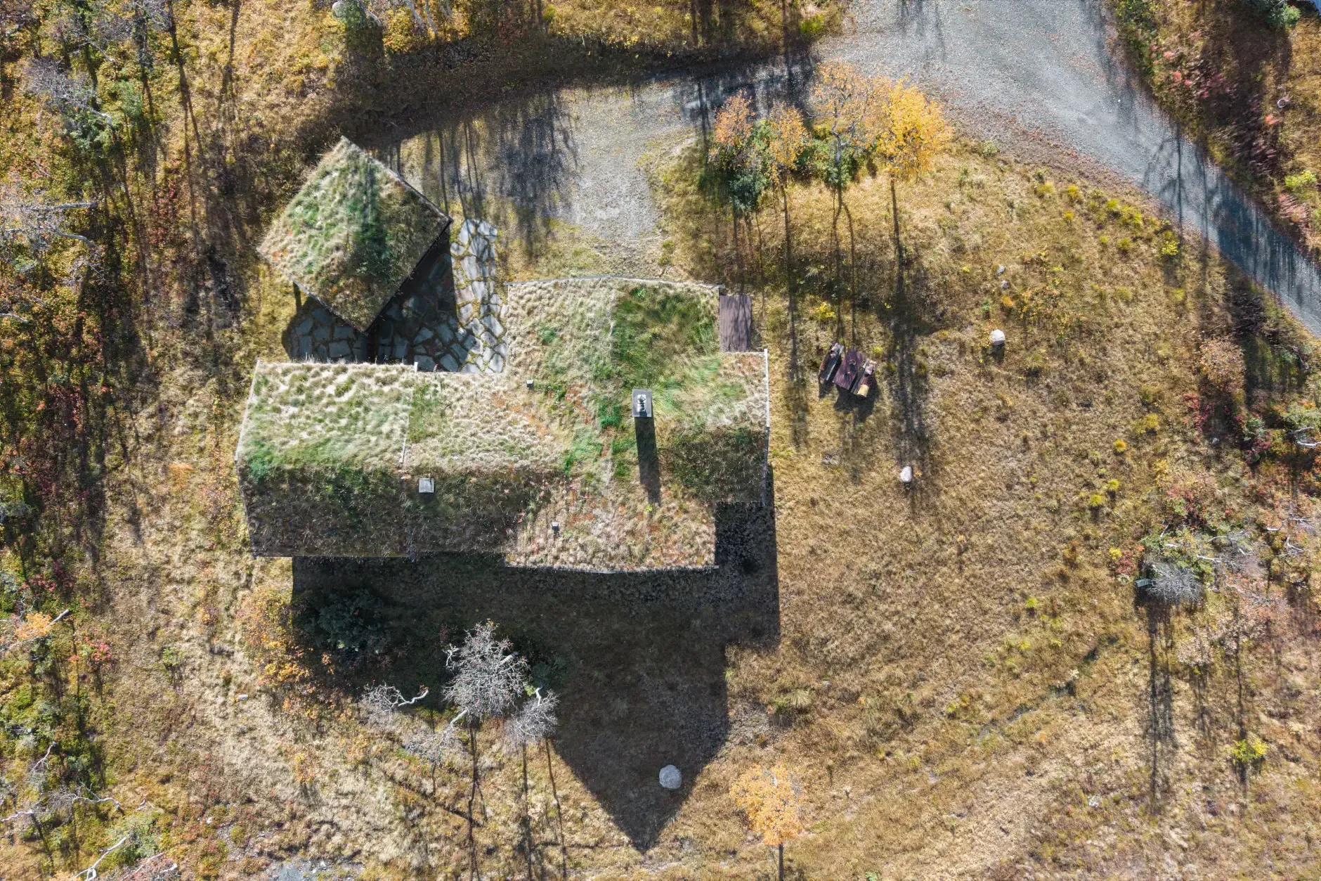 Architect-Designed 5-Bed Country House in Rauland with Mountain Access - Image 4