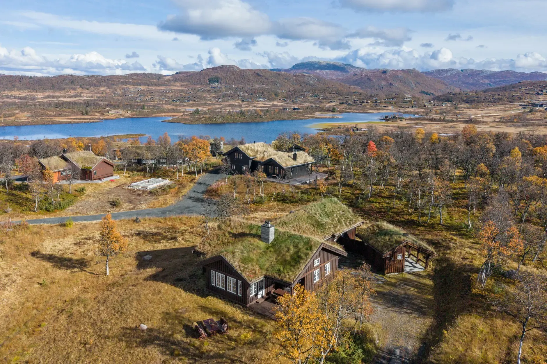 Architect-Designed 5-Bed Country House in Rauland with Mountain Access - View image 6 of 41