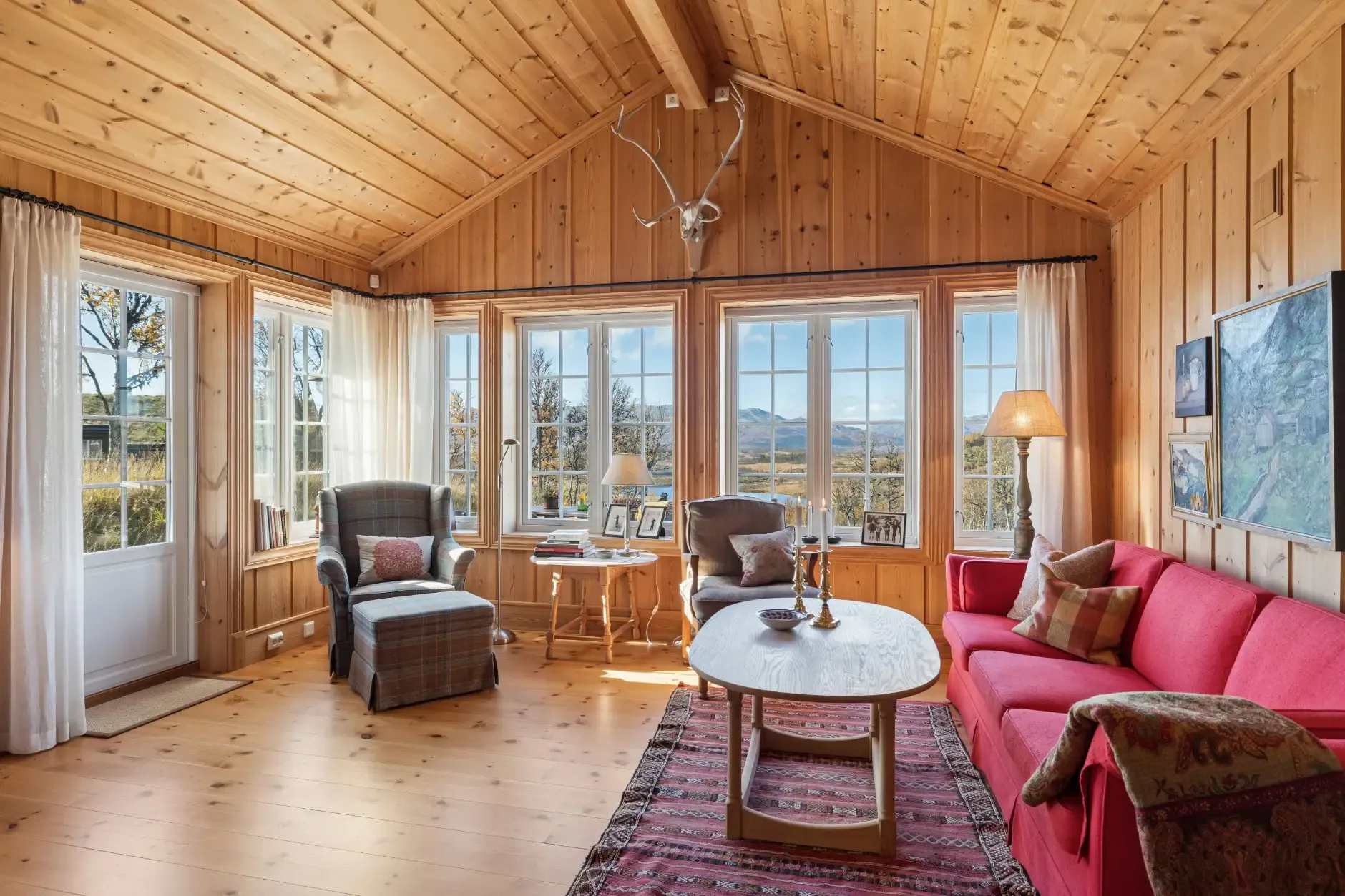 Architect-Designed 5-Bed Country House in Rauland with Mountain Access - View image 15 of 41