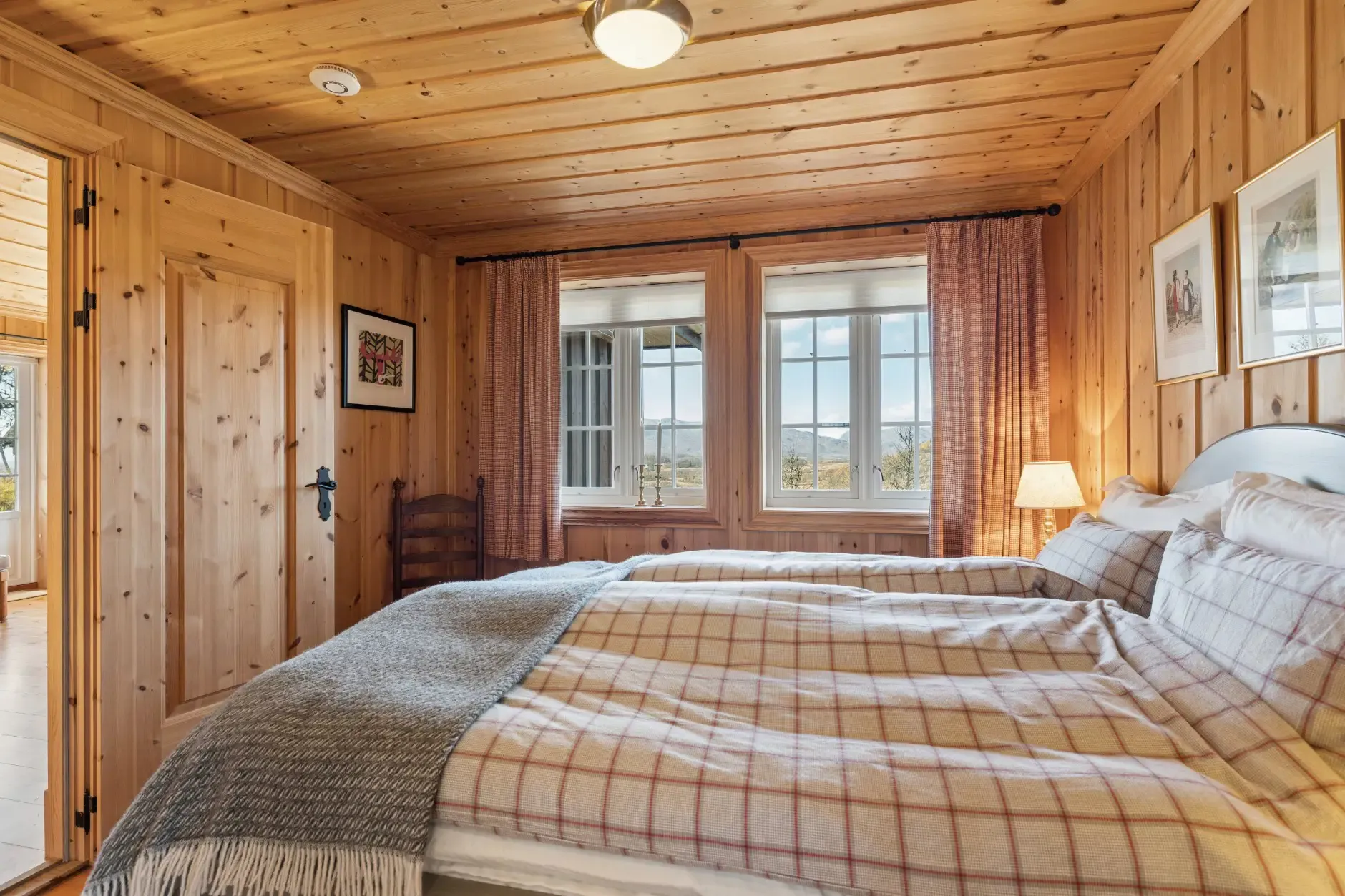 Architect-Designed 5-Bed Country House in Rauland with Mountain Access - View image 22 of 41