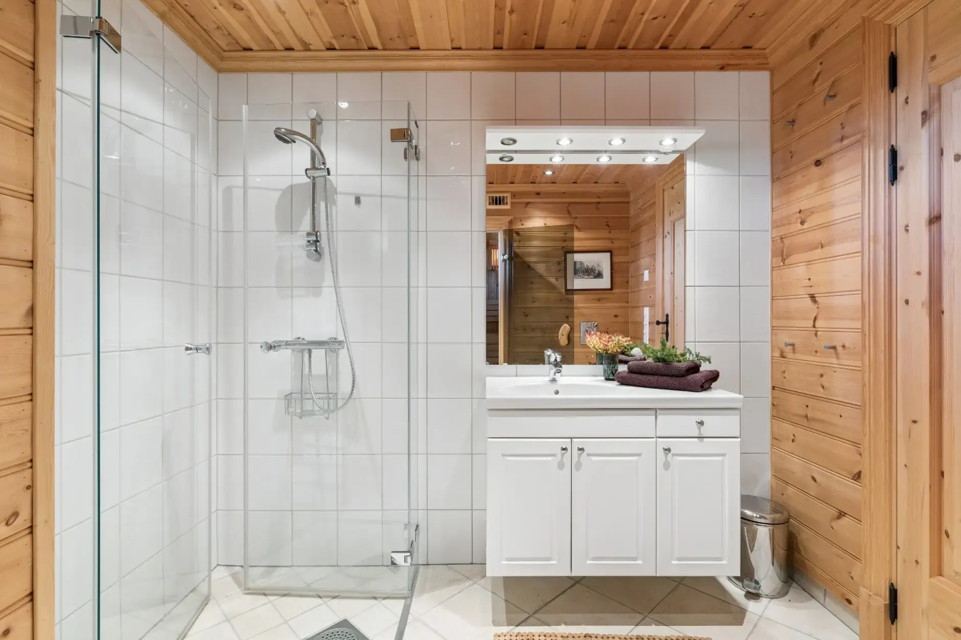 Architect-Designed 5-Bed Country House in Rauland with Mountain Access - View image 29 of 41