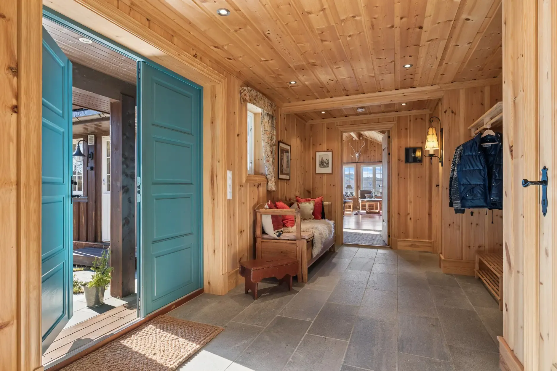 Architect-Designed 5-Bed Country House in Rauland with Mountain Access - View image 34 of 41
