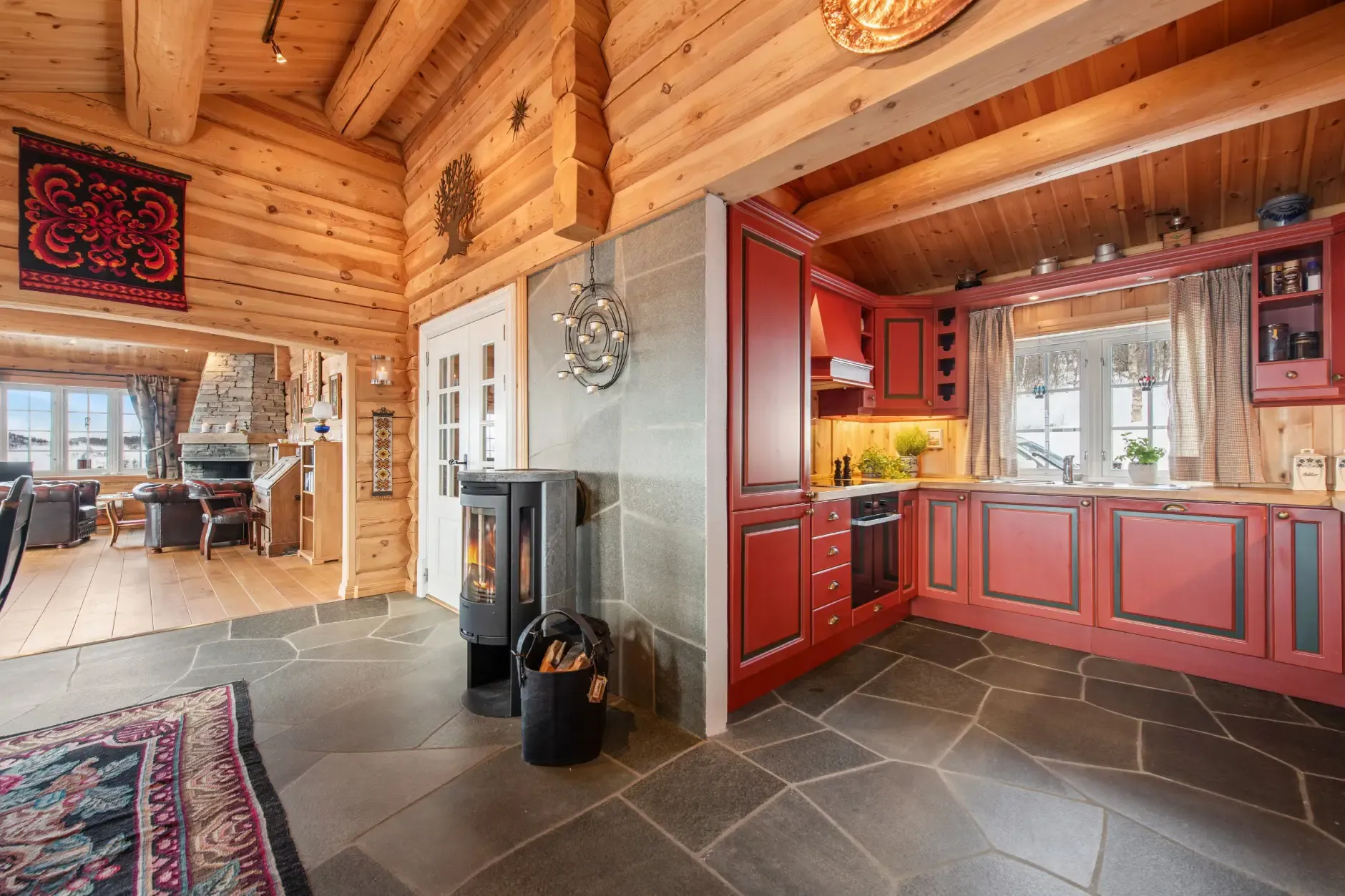 Spacious 4-Bedroom Country House with Expansive Lot in Norway's Telemark Region - View image 12 of 50