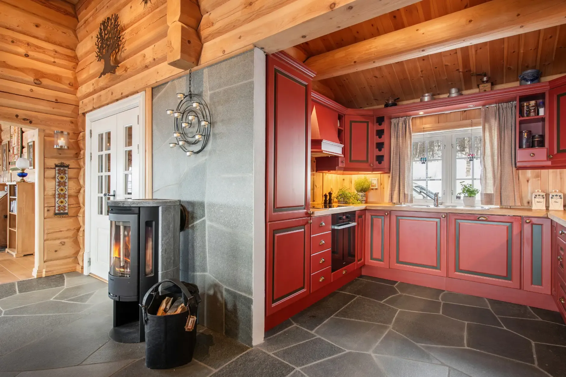 Spacious 4-Bedroom Country House with Expansive Lot in Norway's Telemark Region - View image 13 of 50