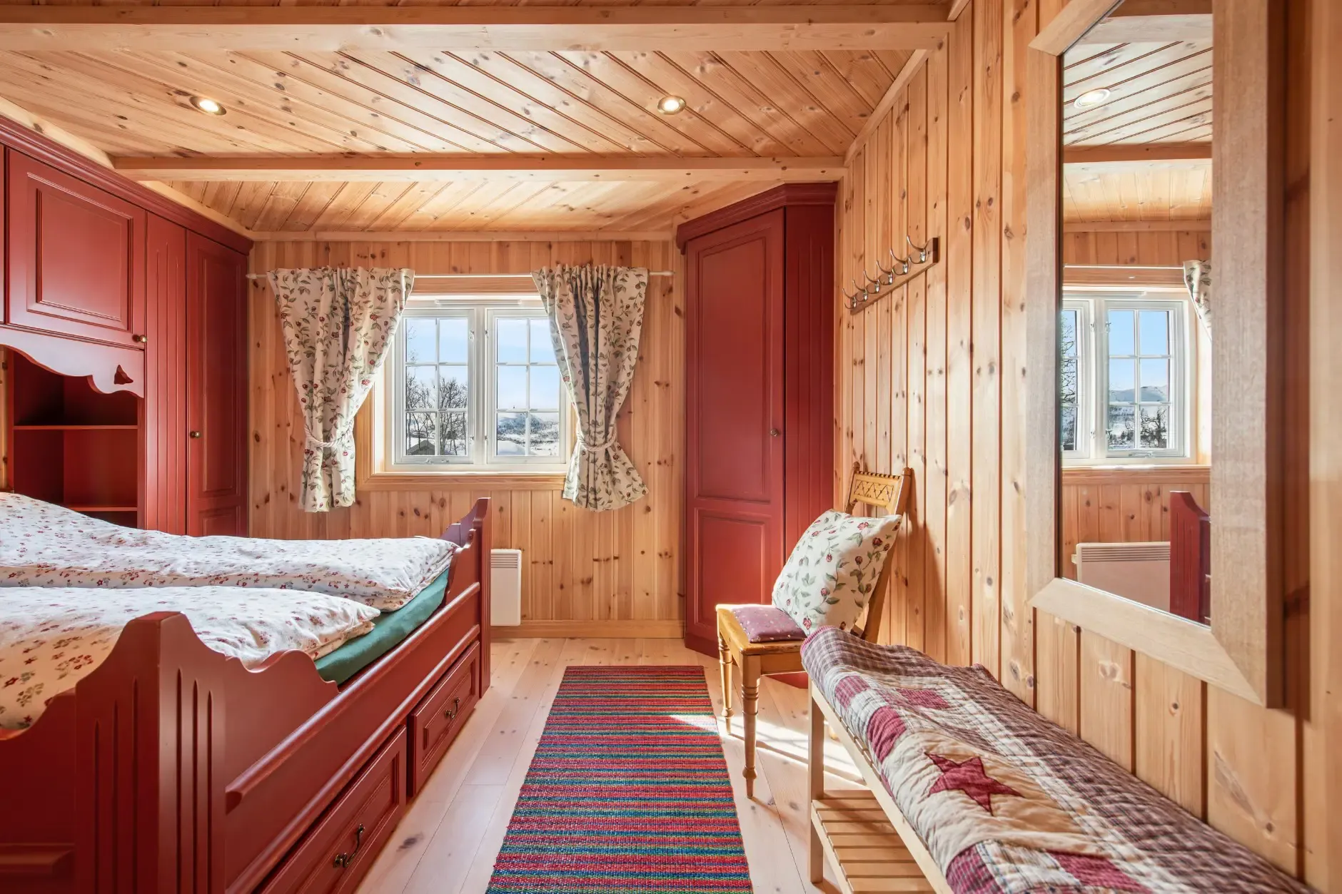 Spacious 4-Bedroom Country House with Expansive Lot in Norway's Telemark Region - View image 21 of 50