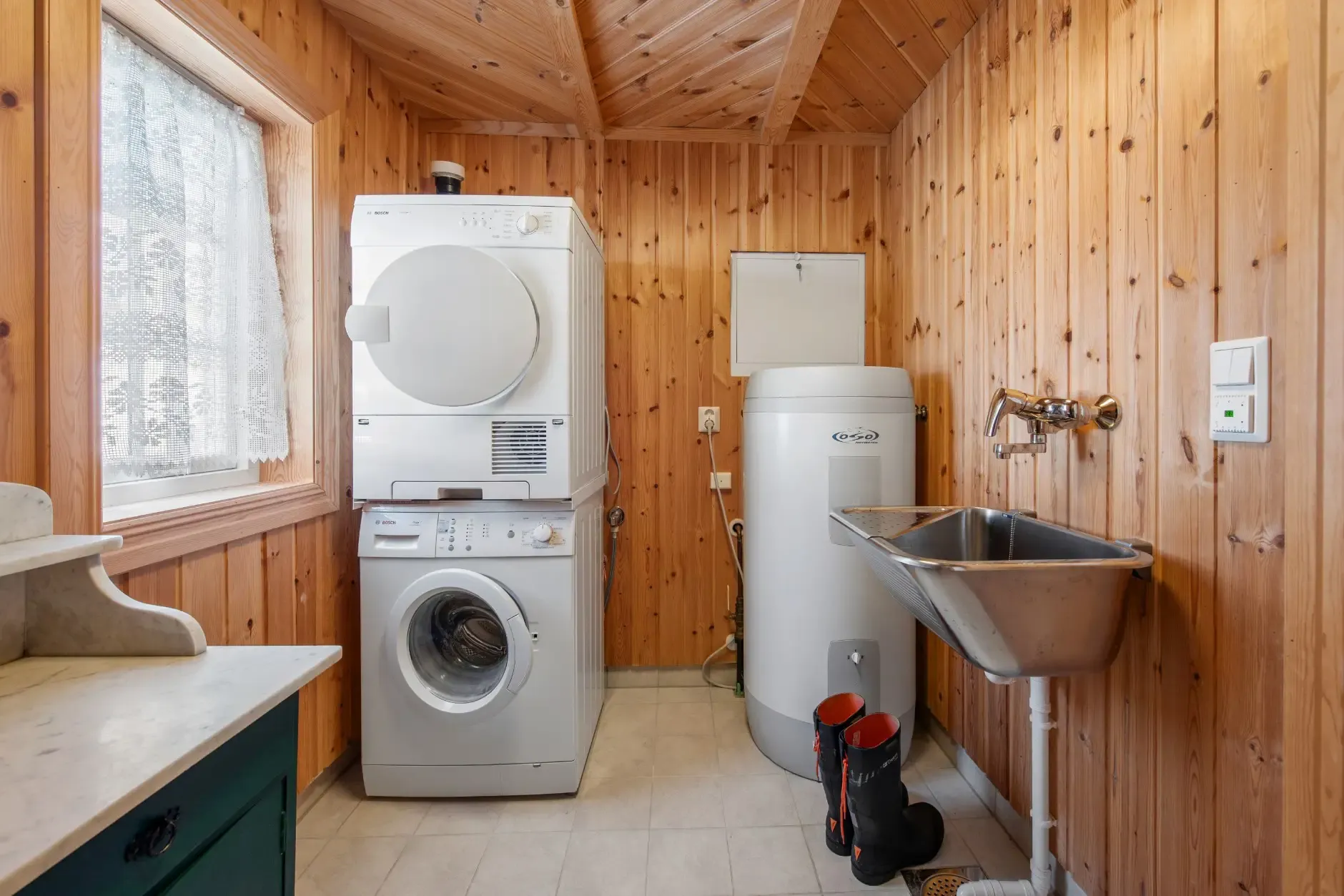 Spacious 4-Bedroom Country House with Expansive Lot in Norway's Telemark Region - View image 29 of 50