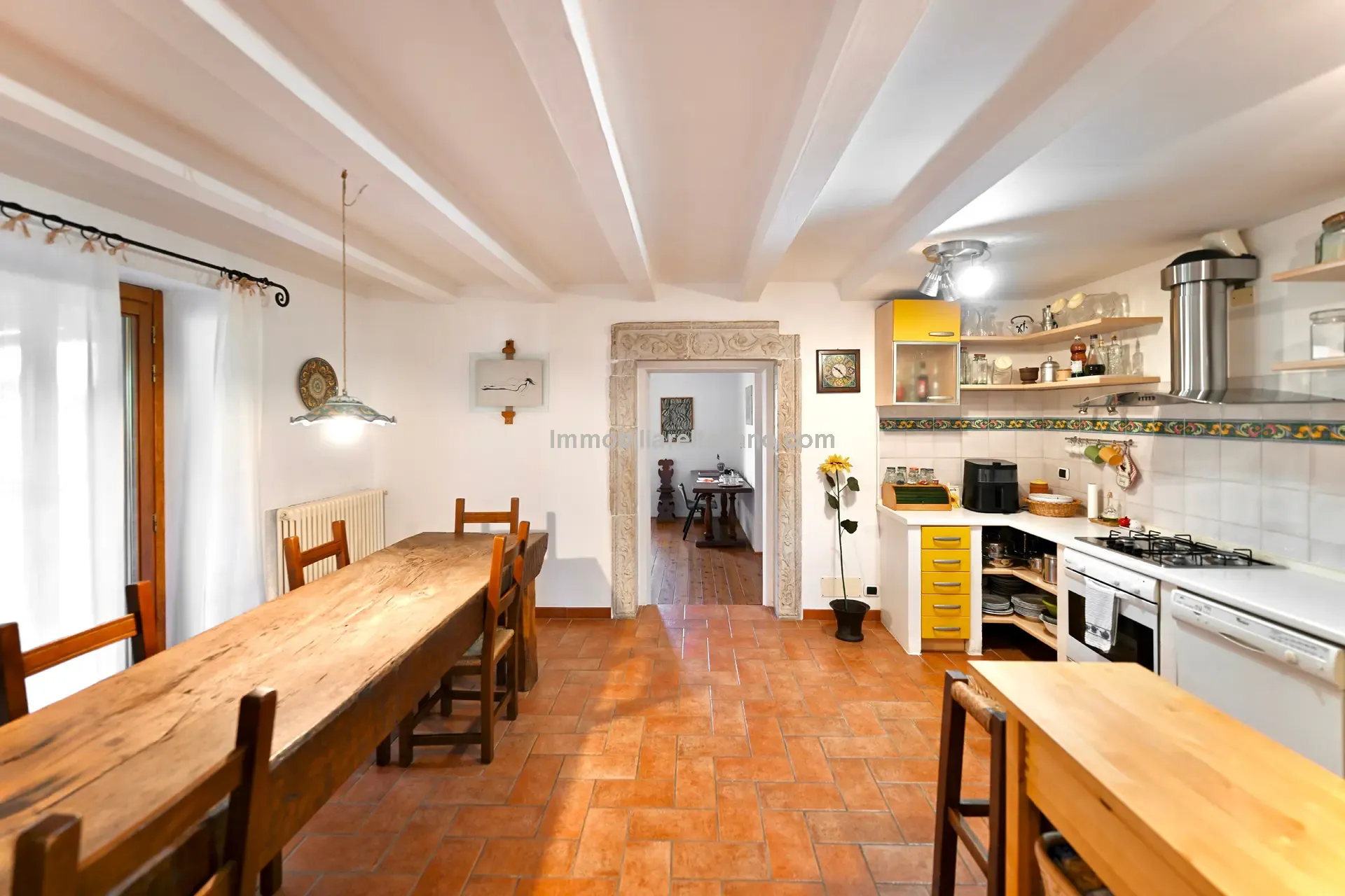 Spacious 5-Bedroom Farmhouse with Garden in Scenic Anghiari, Tuscany - View image 17 of 66