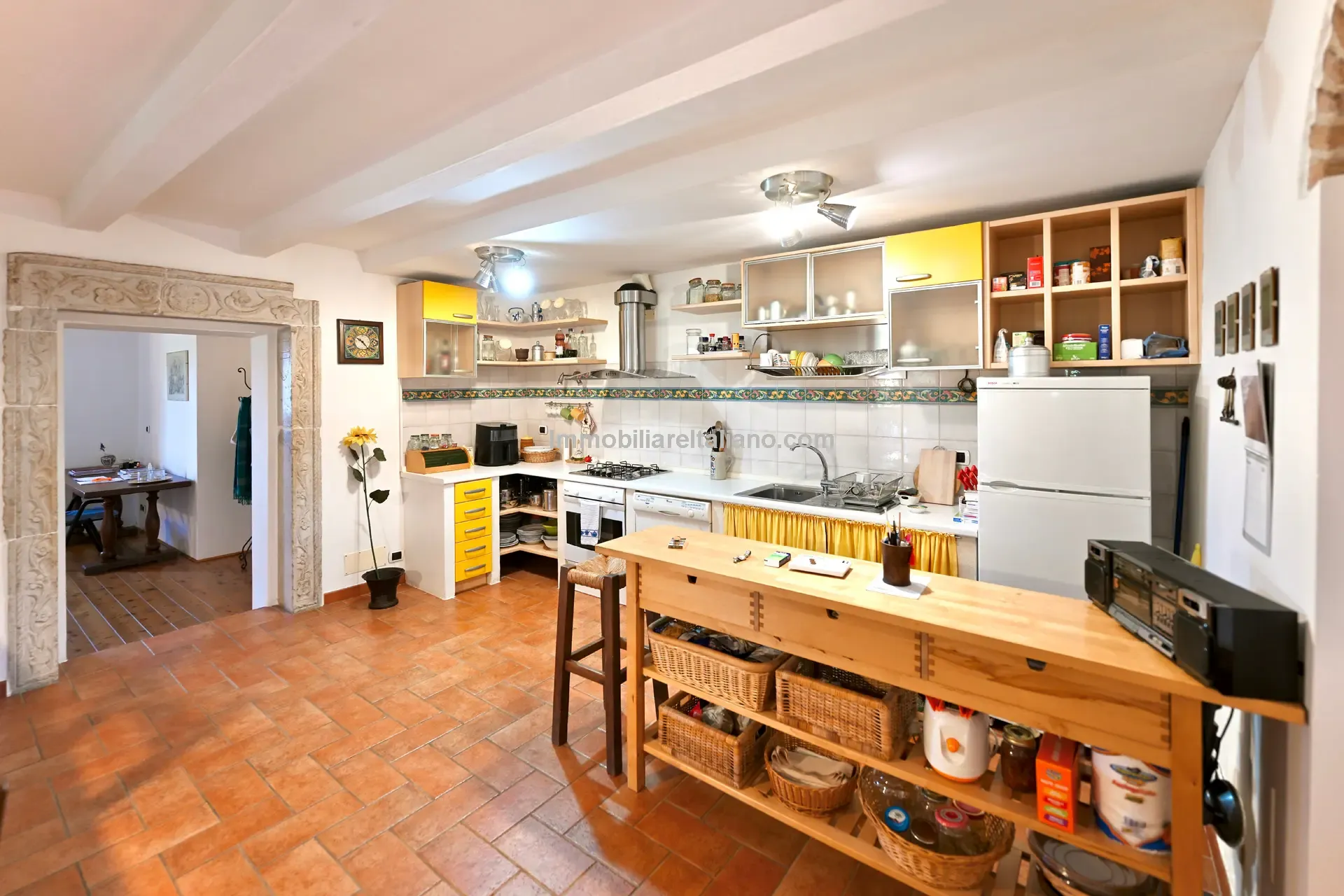 Spacious 5-Bedroom Farmhouse with Garden in Scenic Anghiari, Tuscany - View image 18 of 66
