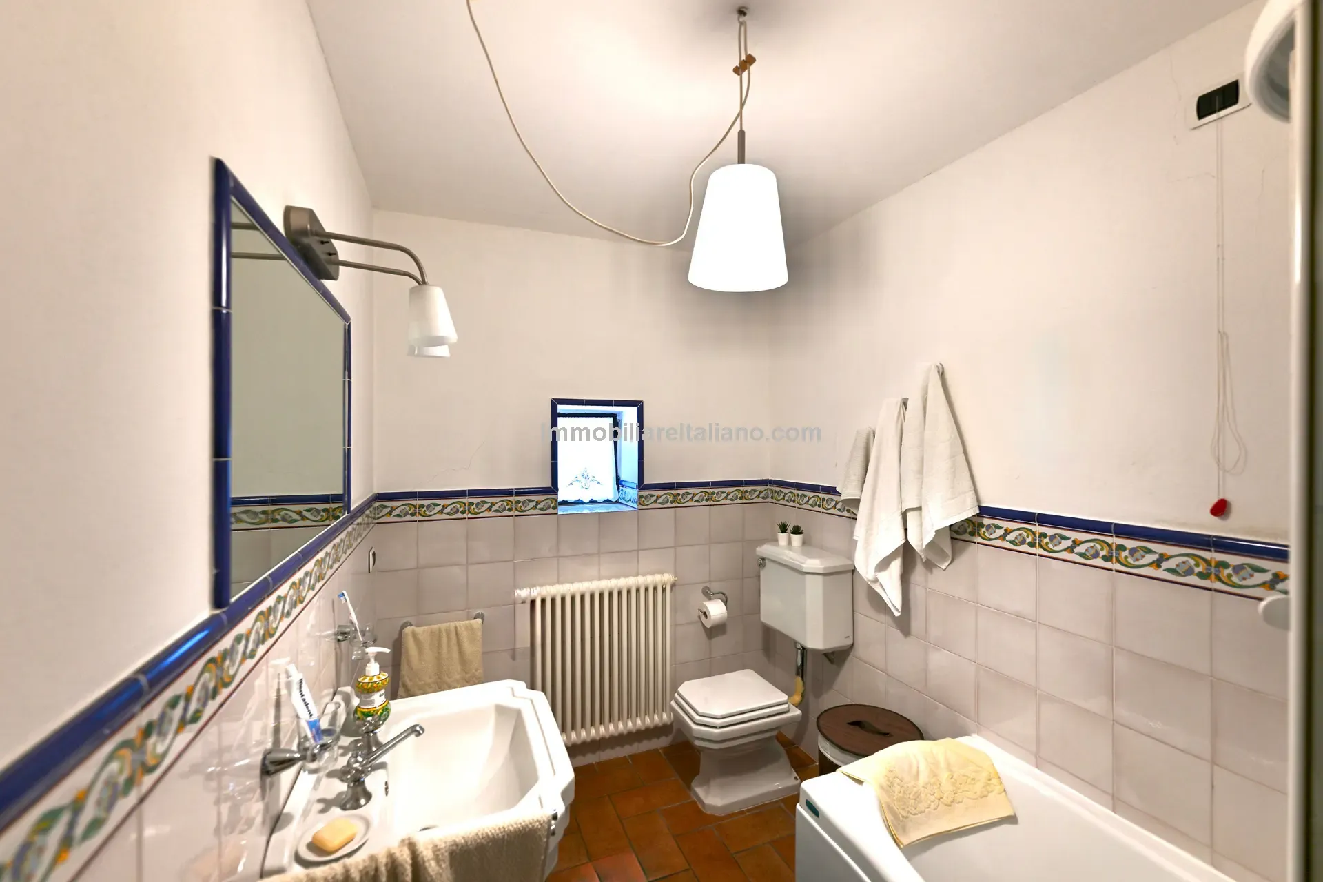 Spacious 5-Bedroom Farmhouse with Garden in Scenic Anghiari, Tuscany - View image 29 of 66