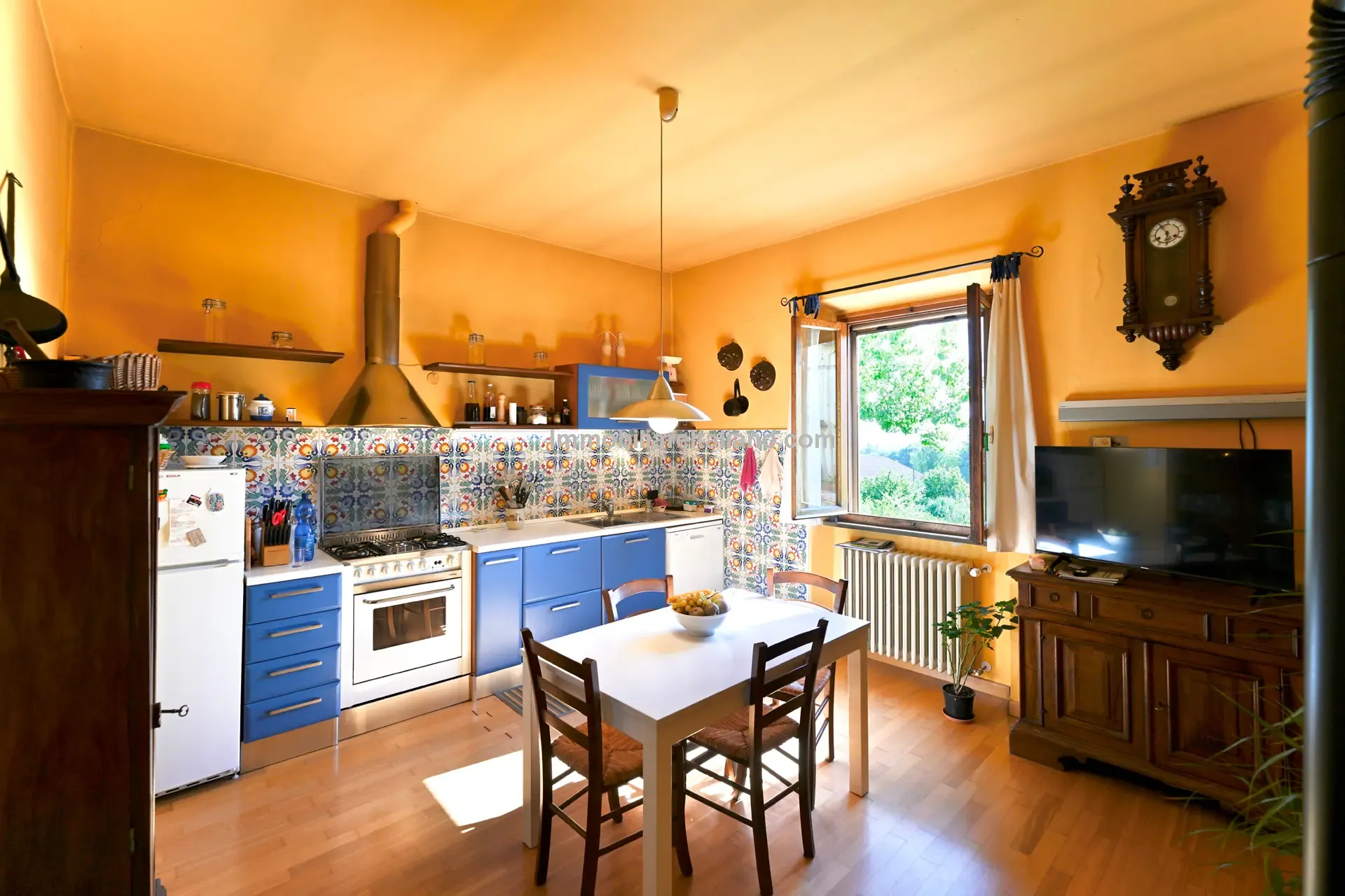 Spacious 5-Bedroom Farmhouse with Garden in Scenic Anghiari, Tuscany - View image 42 of 66