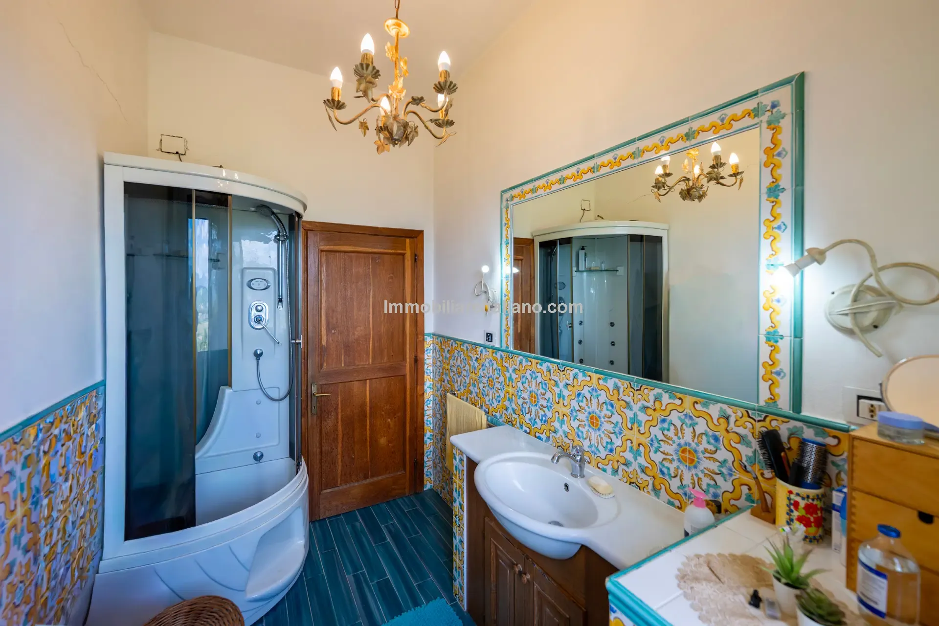 Spacious 5-Bedroom Farmhouse with Garden in Scenic Anghiari, Tuscany - View image 46 of 66