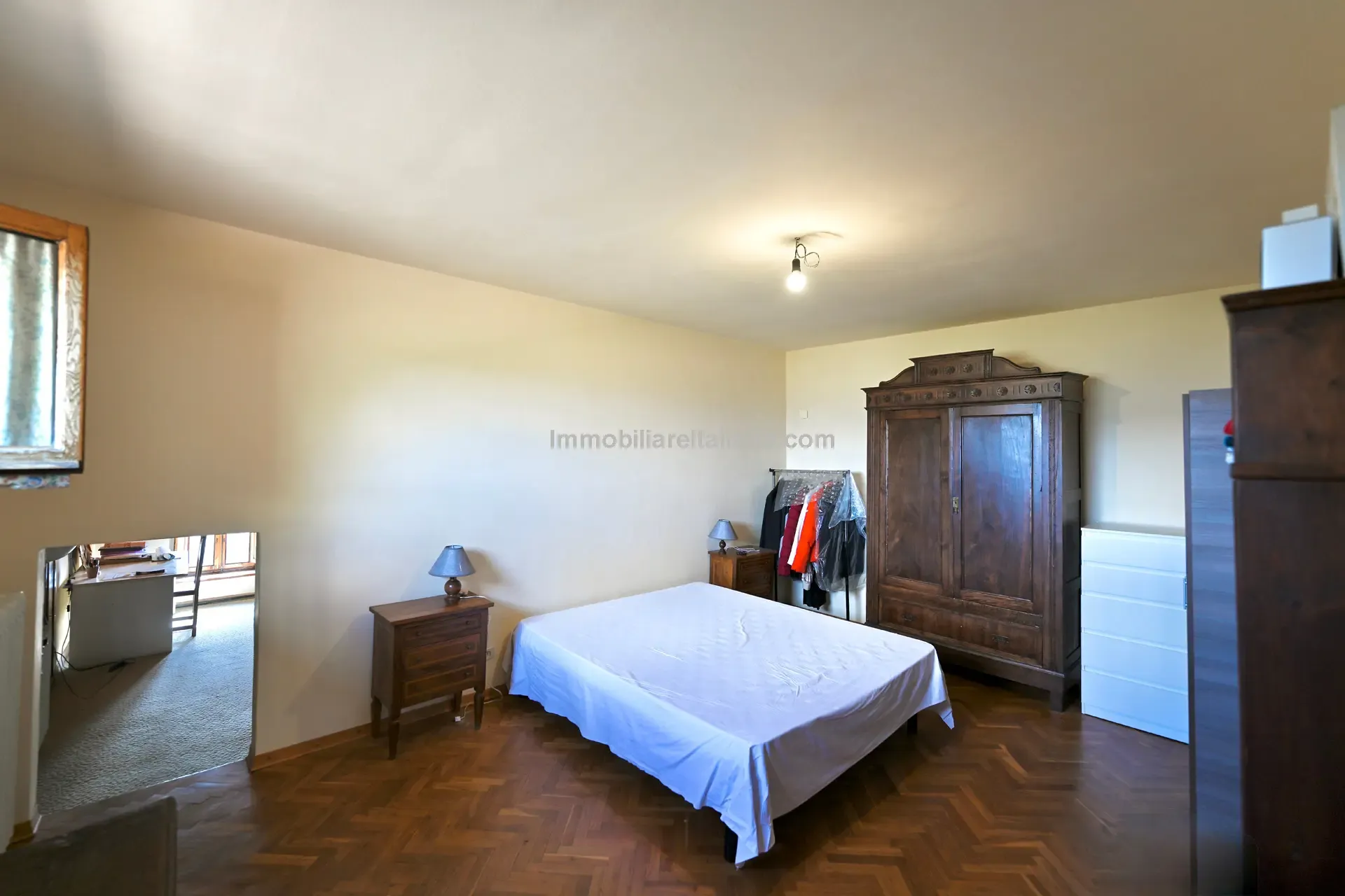 Spacious 5-Bedroom Farmhouse with Garden in Scenic Anghiari, Tuscany - View image 57 of 66