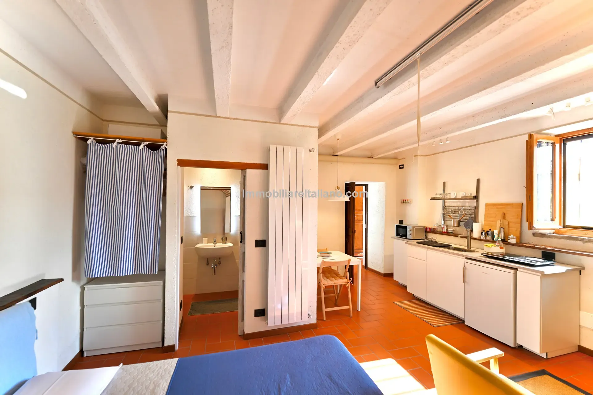 Spacious 5-Bedroom Farmhouse with Garden in Scenic Anghiari, Tuscany - View image 62 of 66