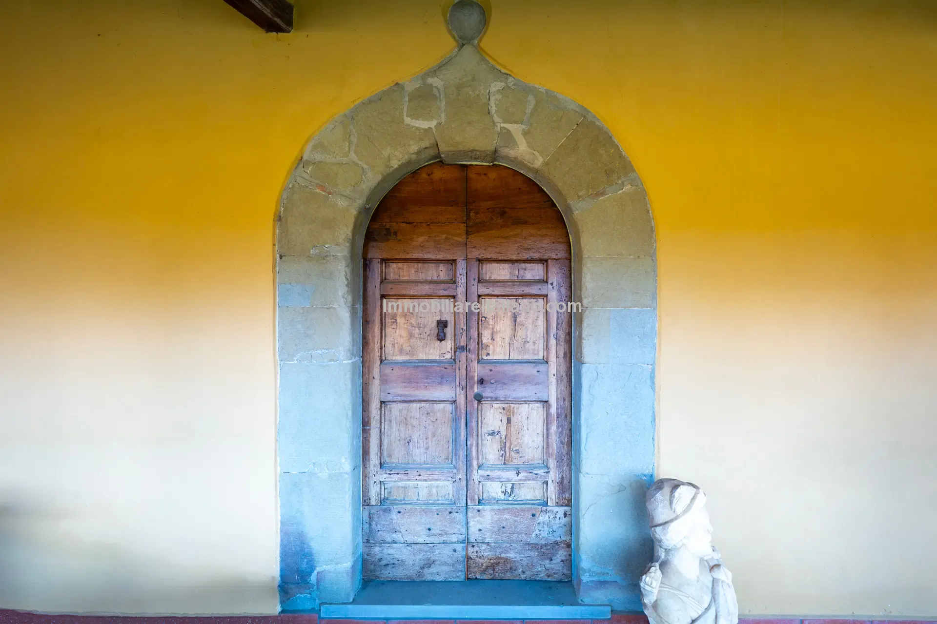 Spacious 5-Bedroom Farmhouse with Garden in Scenic Anghiari, Tuscany - View image 65 of 66