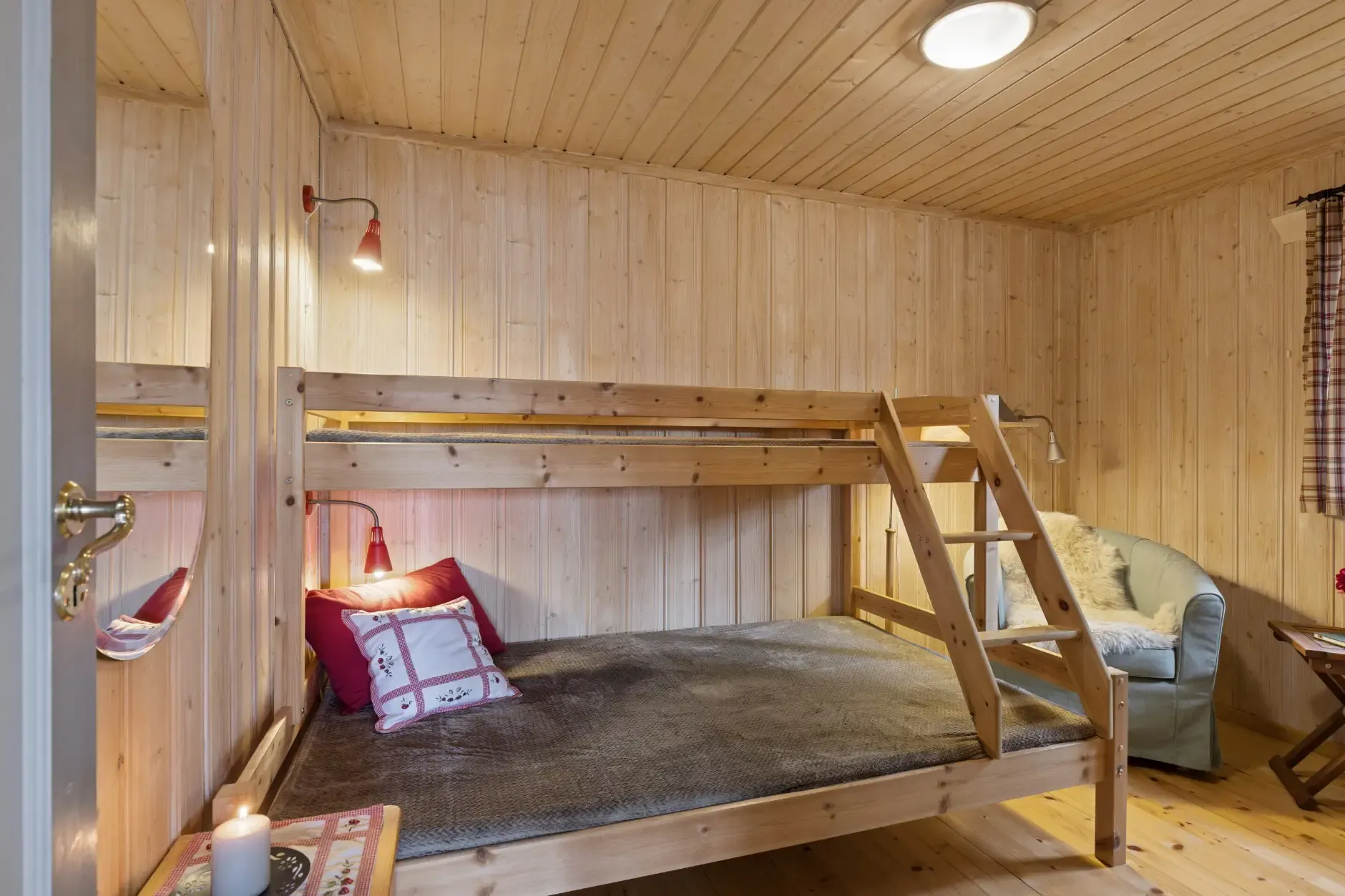 1970s Norwegian Cabin with Terrace and Scenic Trails - View image 17 of 30