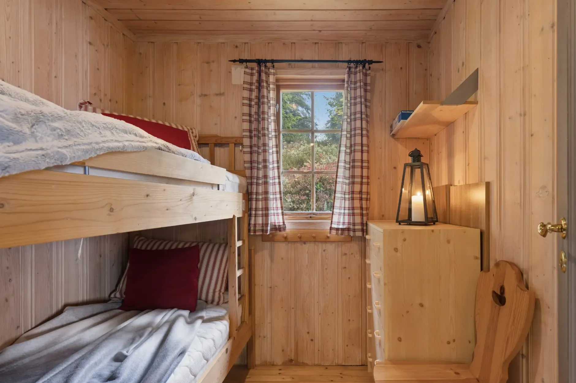 1970s Norwegian Cabin with Terrace and Scenic Trails - View image 19 of 30