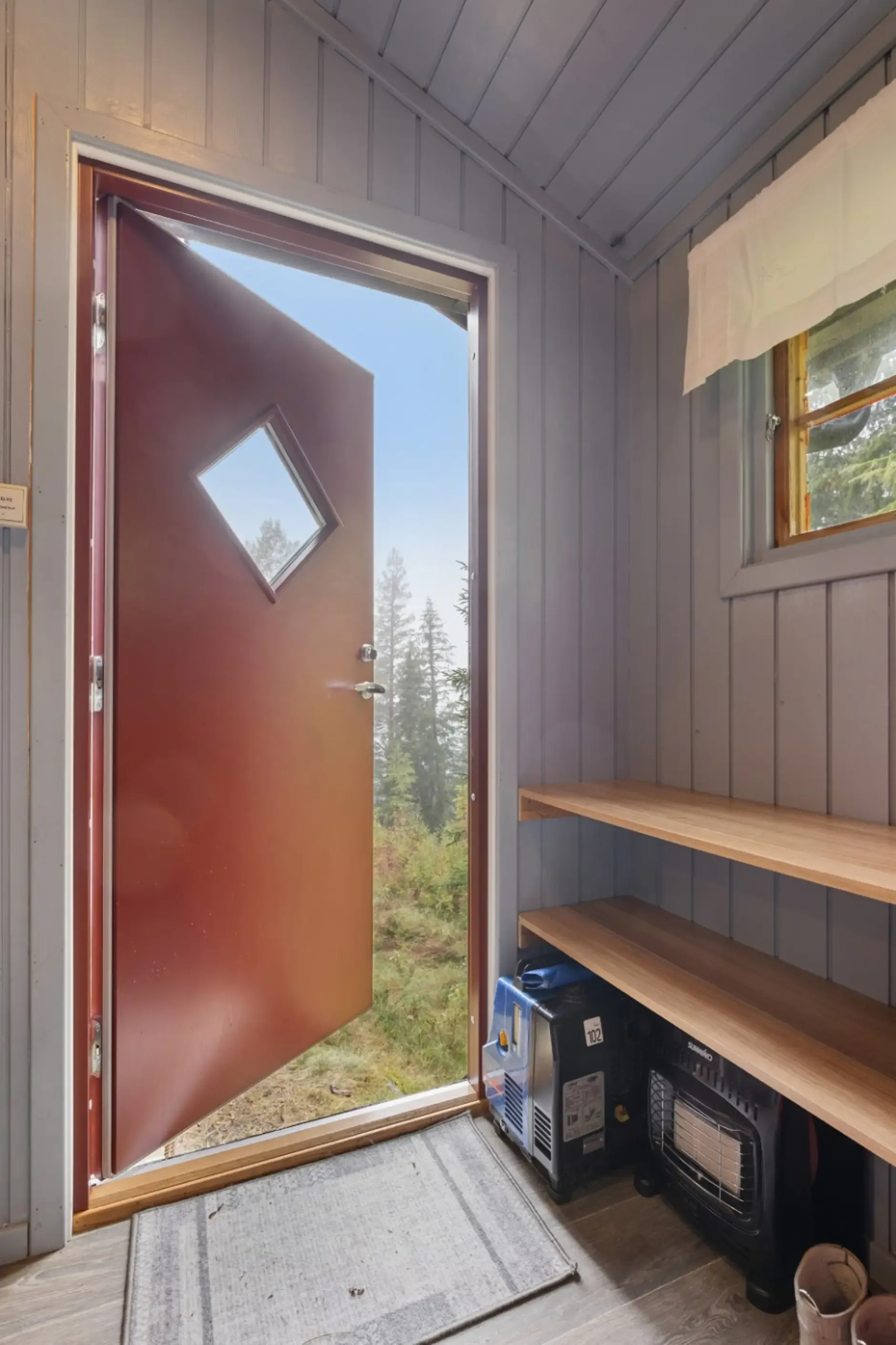 1970s Norwegian Cabin with Terrace and Scenic Trails - View image 24 of 30