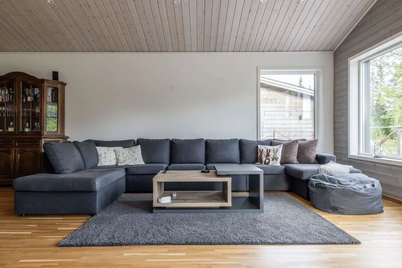 Contemporary 3-Bedroom House with Expansive Garden in Scenic Funäsdalen, Sweden - View image 16 of 34