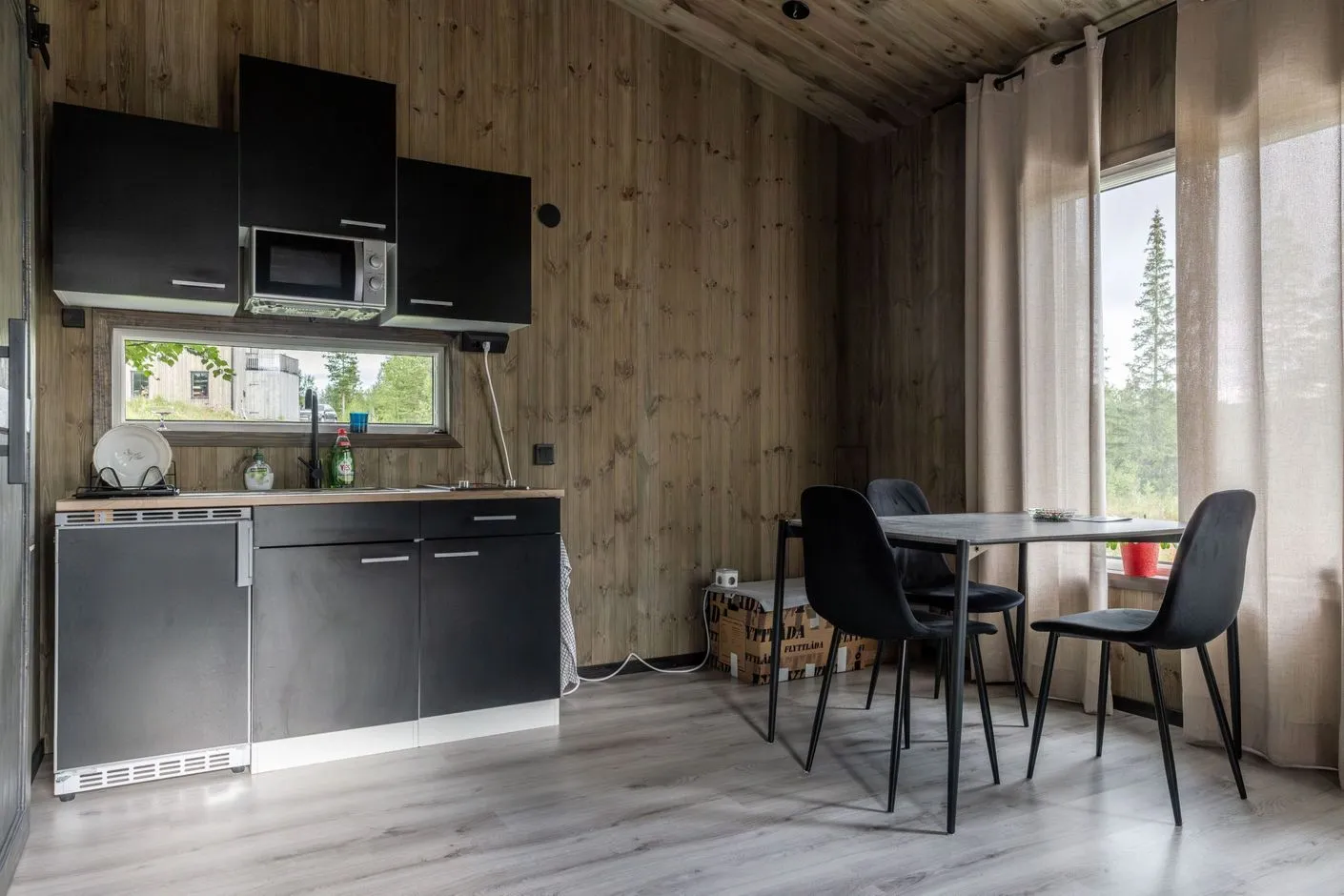 Contemporary 3-Bedroom House with Expansive Garden in Scenic Funäsdalen, Sweden - View image 33 of 34