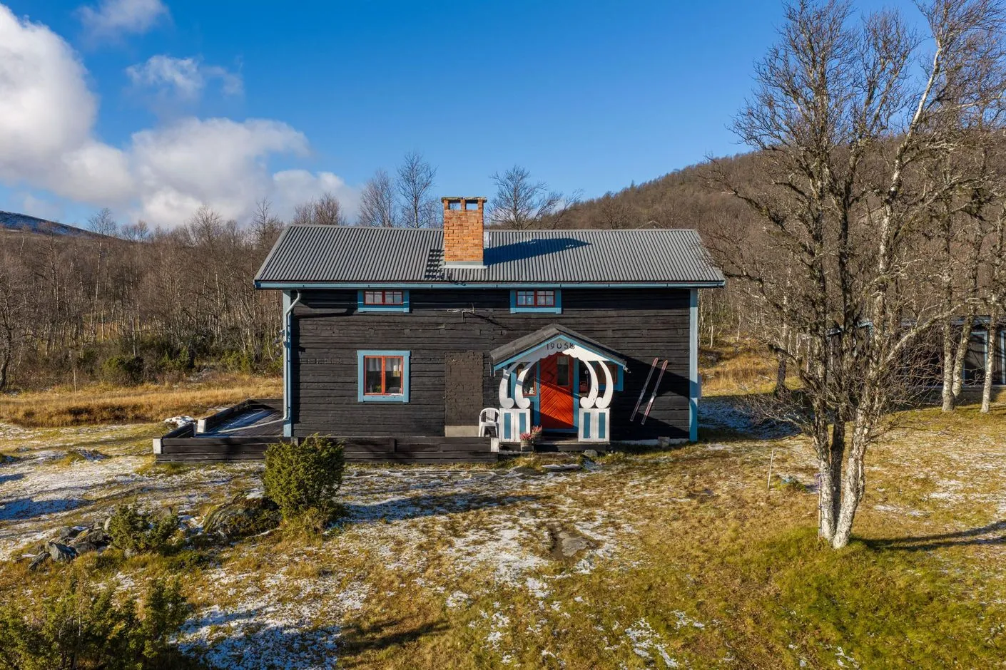 1950s Swedish Country House with Expansive Garden in Scenic Bruksvallarna - View image 13 of 23
