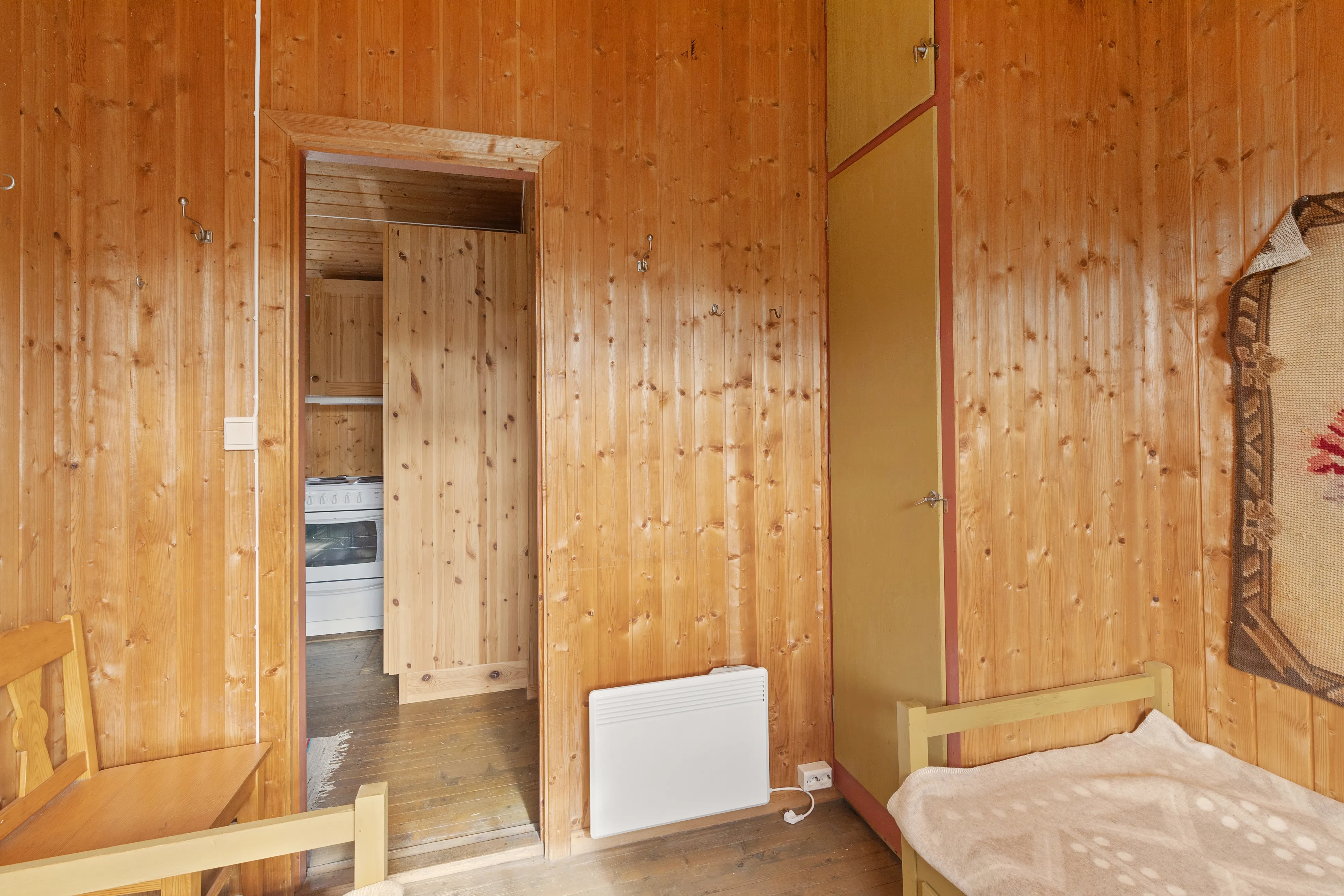 1960s Norwegian Cabin with Expansive Land and Terrace in Scenic Flå - View image 16 of 34