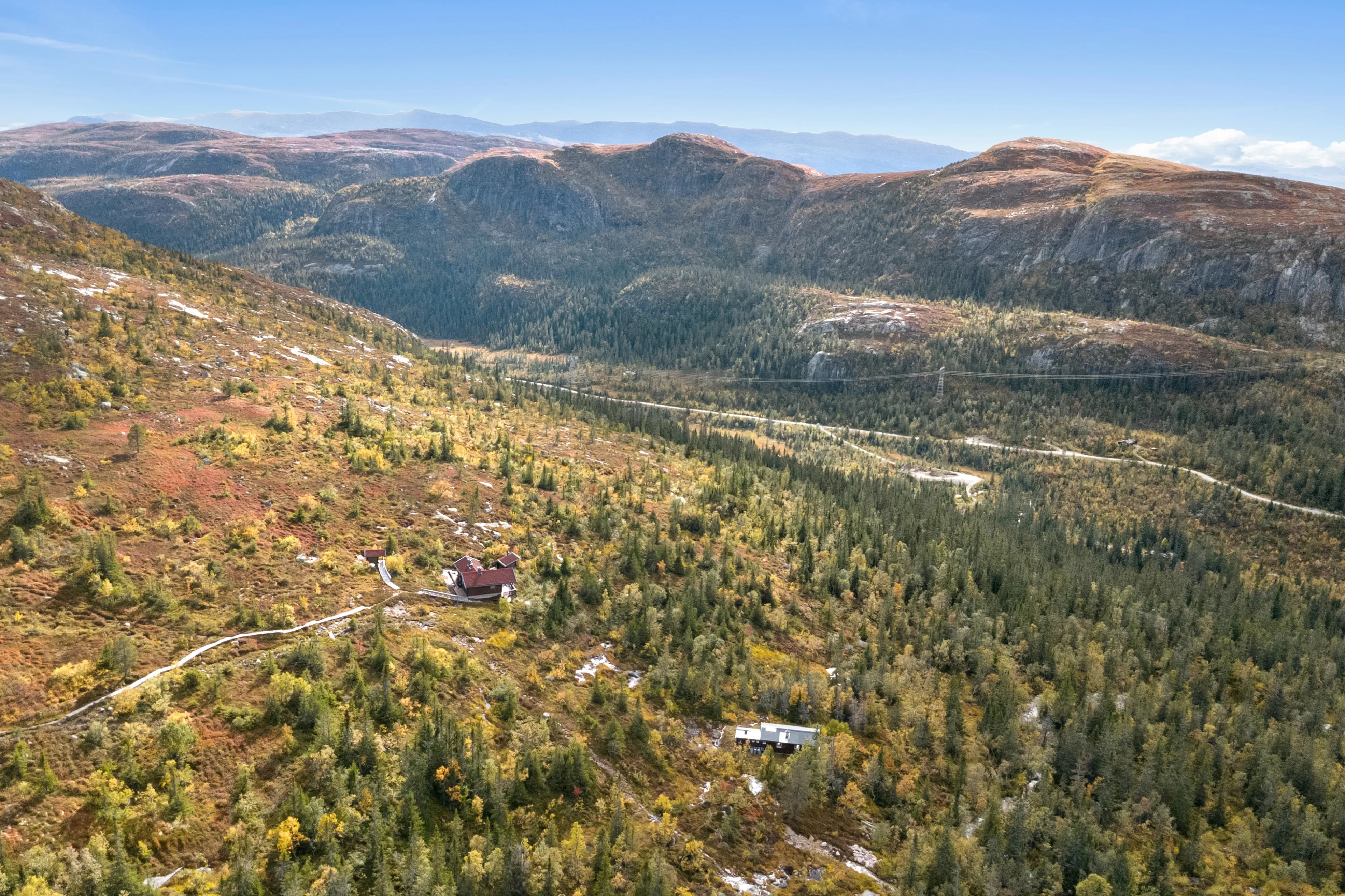 1960s Norwegian Cabin with Expansive Land and Terrace in Scenic Flå - View image 31 of 34