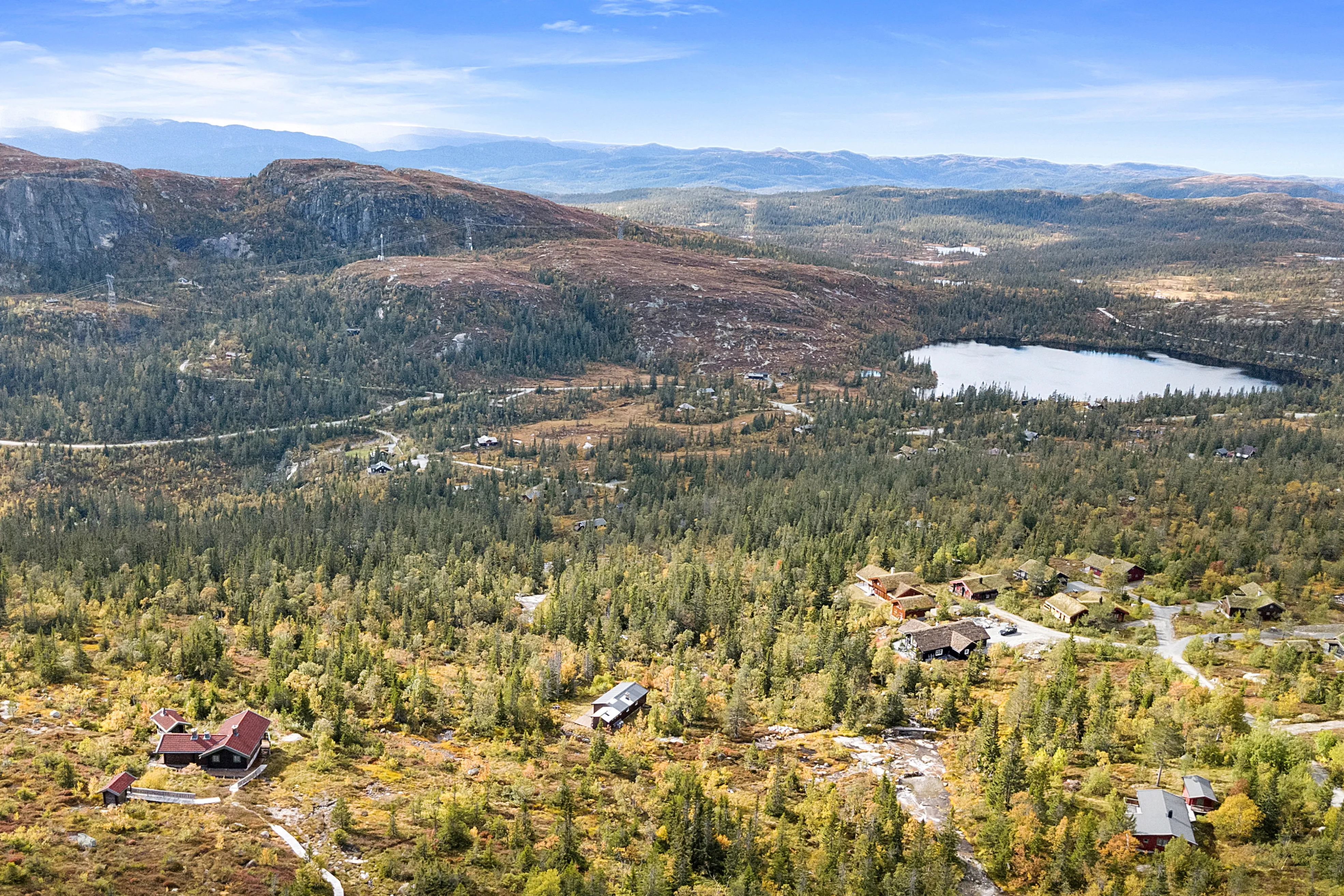 1960s Norwegian Cabin with Expansive Land and Terrace in Scenic Flå - View image 32 of 34