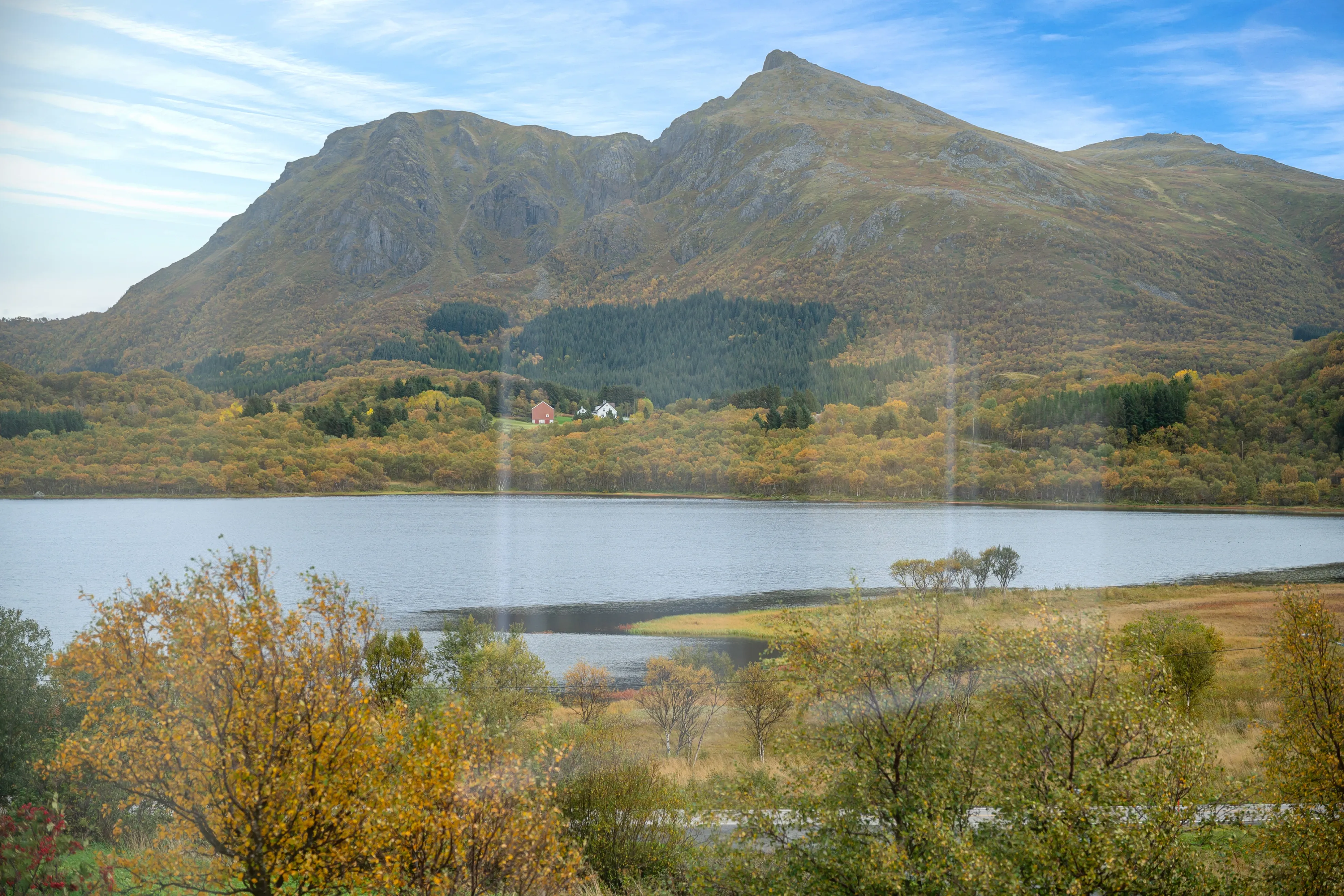 1950s Norwegian House with Garden and Terrace in Coastal Straumsjøen - View image 9 of 40