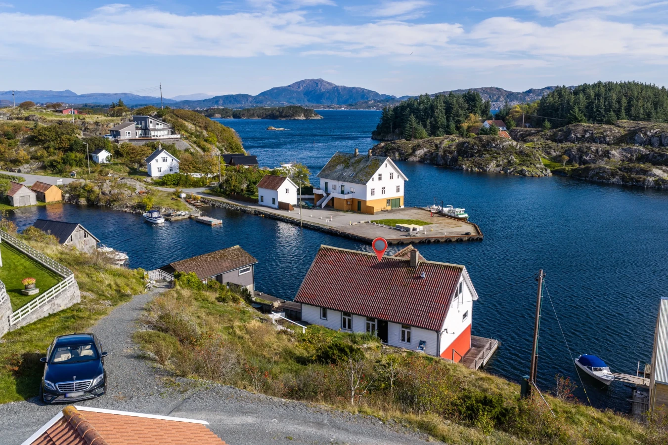 Early 20th-Century Cabin Near the Sea in Bremnes, Norway - View image 13 of 57