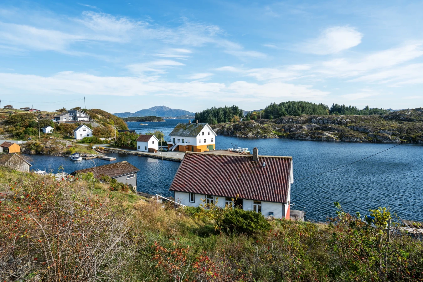 Early 20th-Century Cabin Near the Sea in Bremnes, Norway - View image 17 of 57