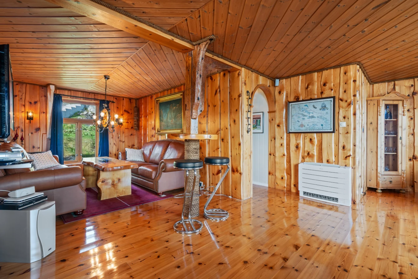 Early 20th-Century Cabin Near the Sea in Bremnes, Norway - View image 27 of 57