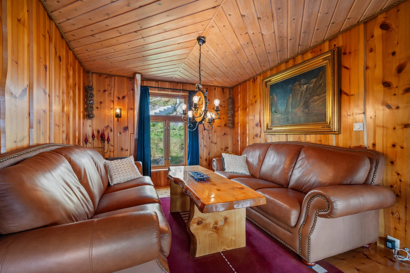 Early 20th-Century Cabin Near the Sea in Bremnes, Norway - View image 28 of 57