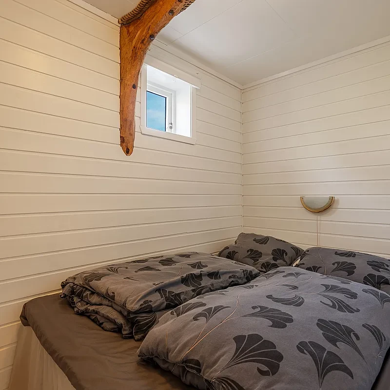 Early 20th-Century Cabin Near the Sea in Bremnes, Norway - View image 37 of 57