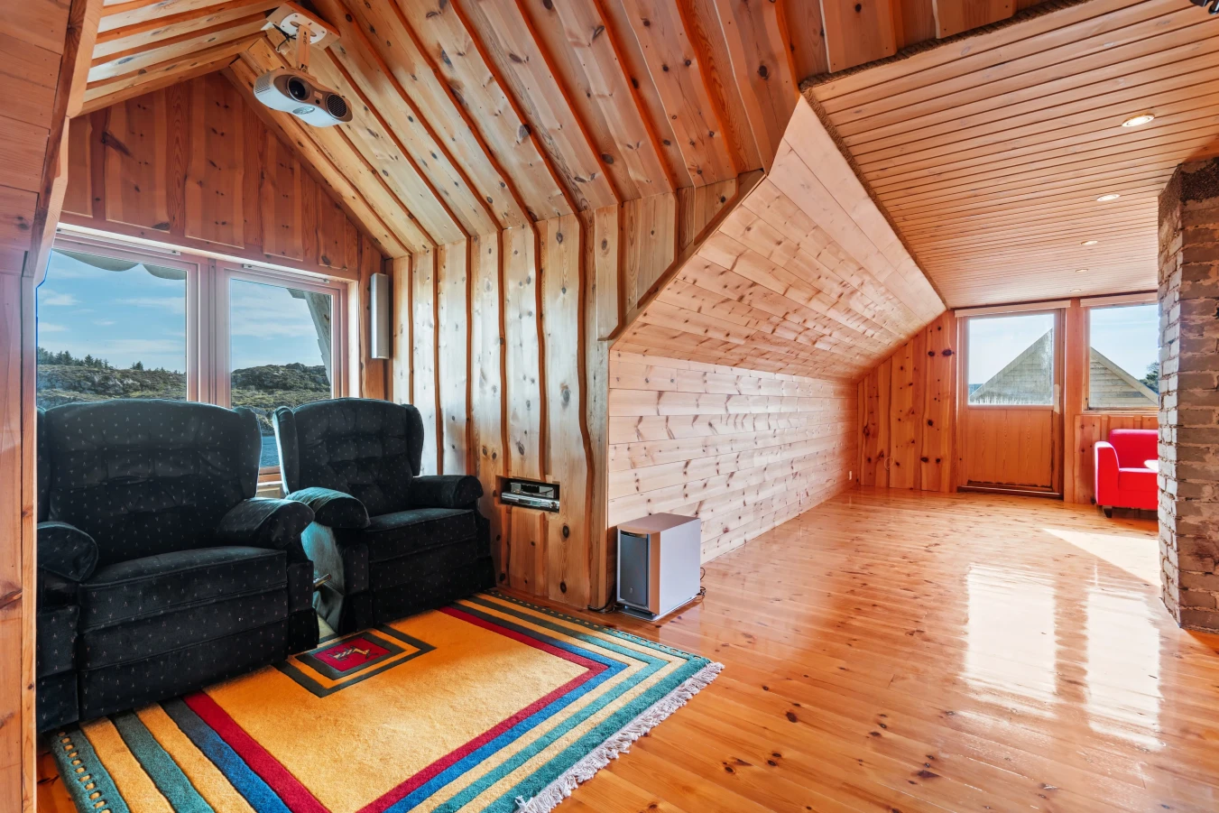 Early 20th-Century Cabin Near the Sea in Bremnes, Norway - View image 40 of 57