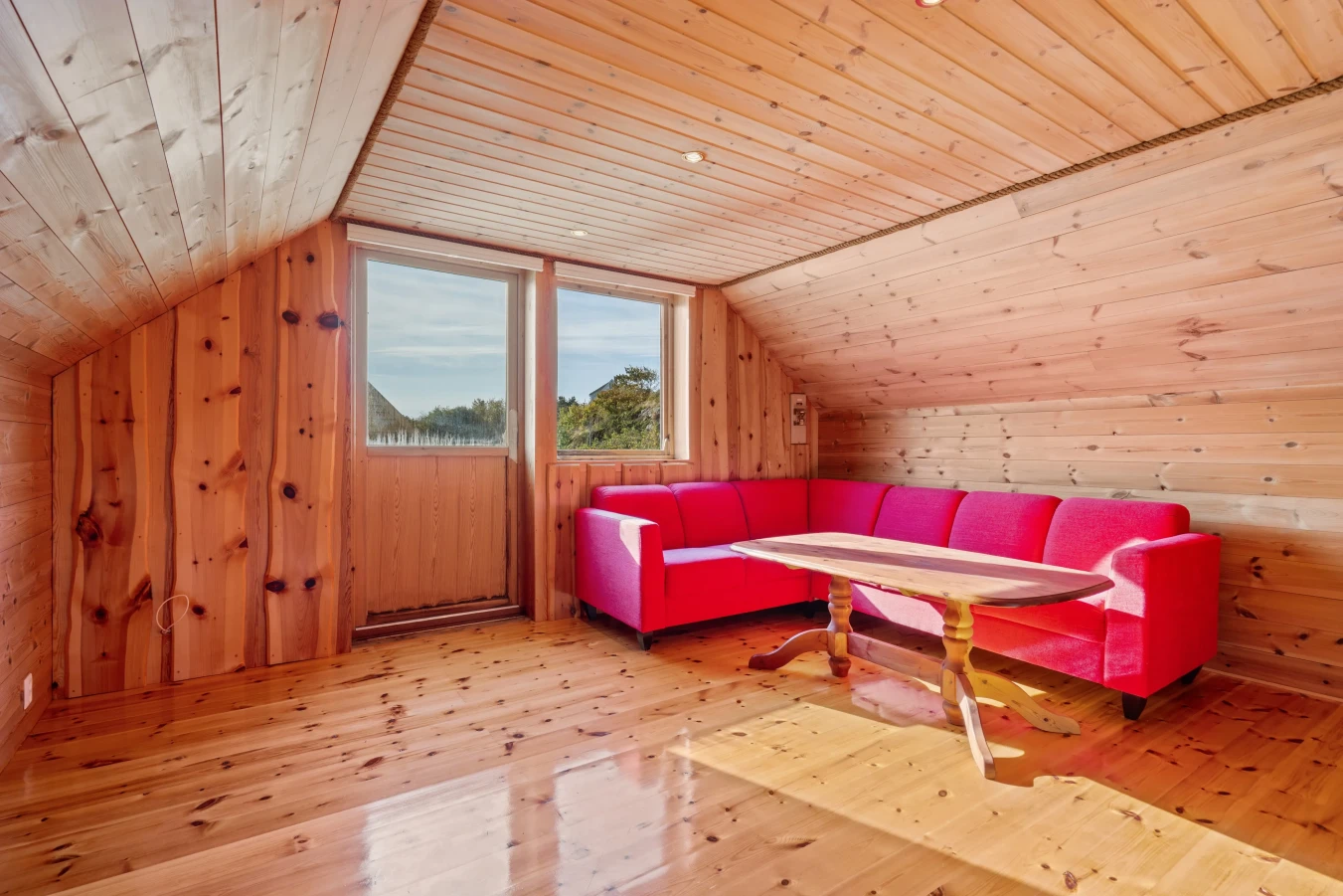 Early 20th-Century Cabin Near the Sea in Bremnes, Norway - View image 42 of 57