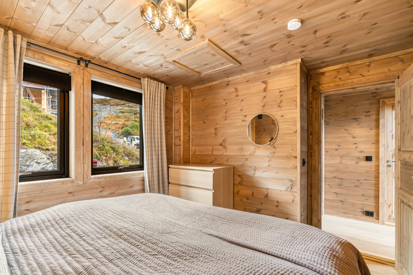 Moderne landhus med 4 soveværelser i Tjørhom med sauna og to opholdsrum - Vis billede 14 af 39