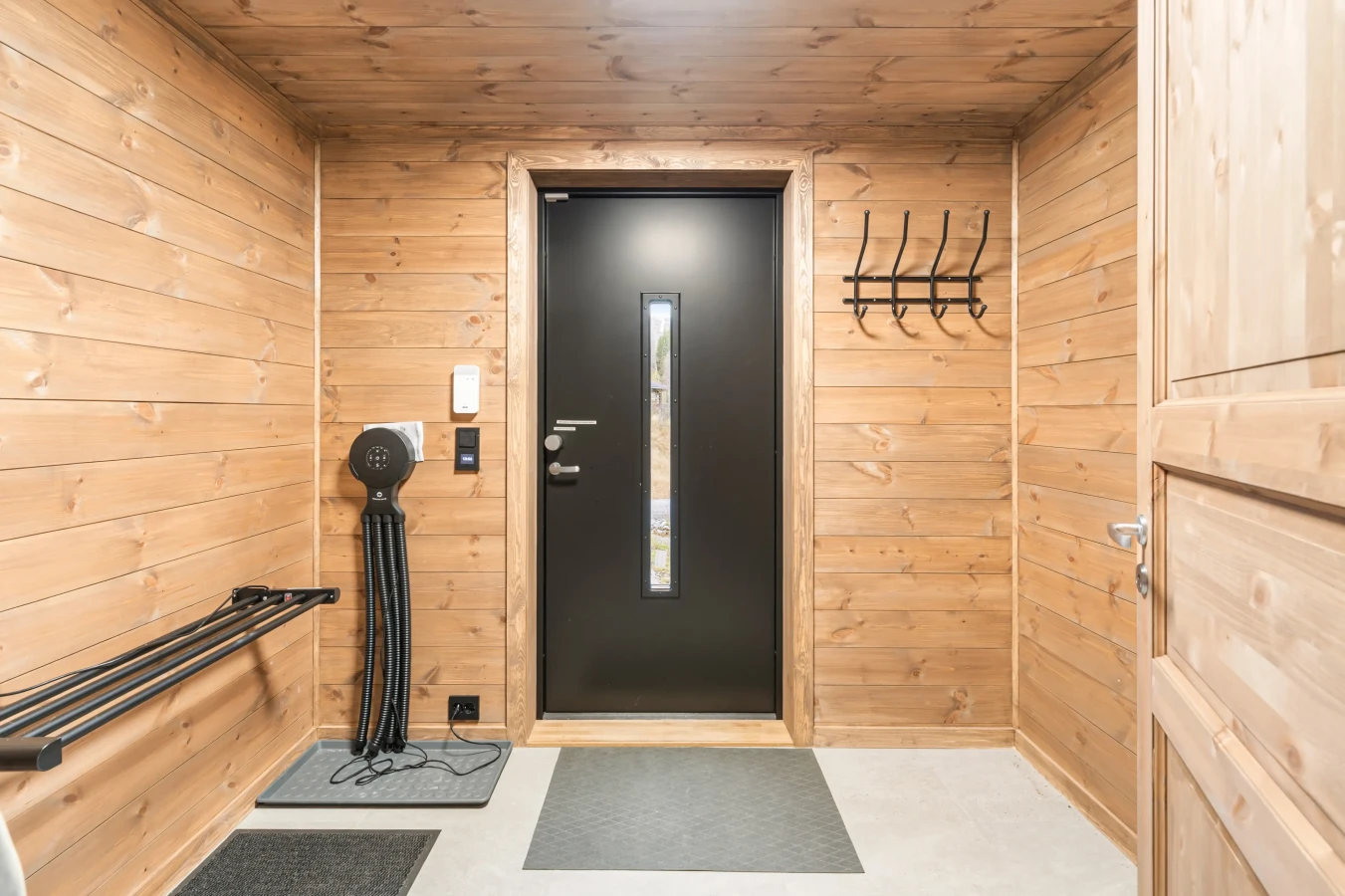 Moderne landhus med 4 soveværelser i Tjørhom med sauna og to opholdsrum - Vis billede 17 af 39