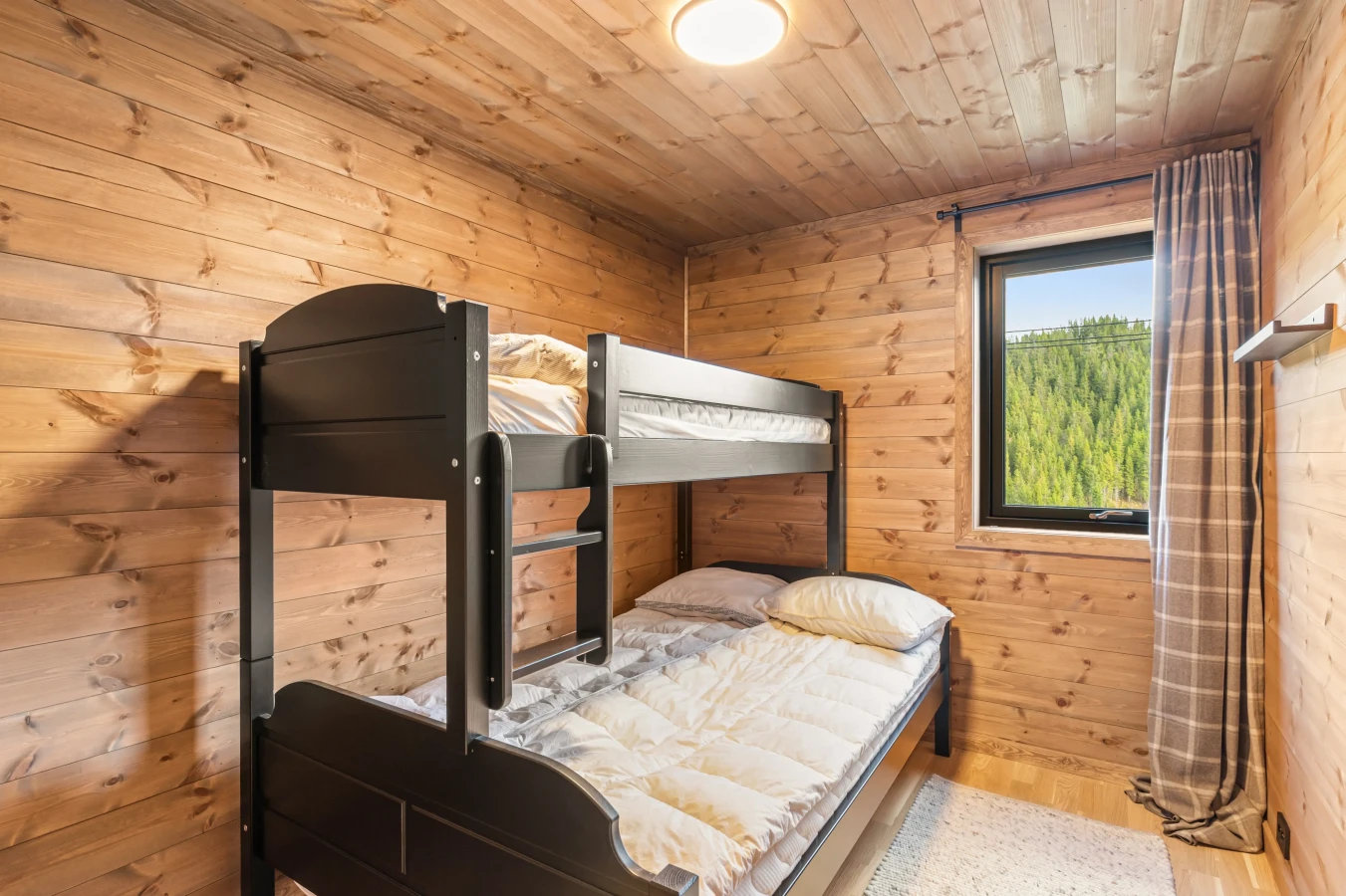 Moderne landhus med 4 soveværelser i Tjørhom med sauna og to opholdsrum - Vis billede 26 af 39