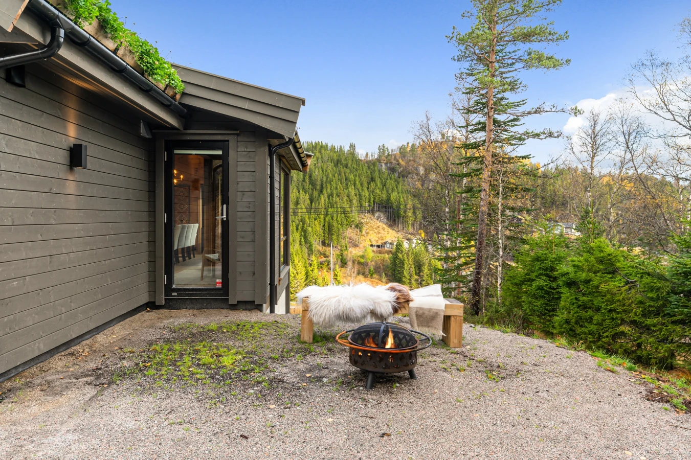 Moderne landhus med 4 soveværelser i Tjørhom med sauna og to opholdsrum - Vis billede 33 af 39