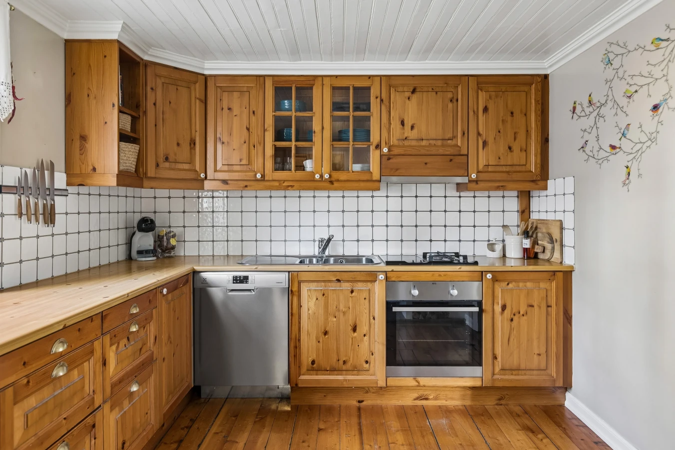Maison de Trondheim datant de 1877, avec un vaste jardin et un accès pratique aux transports en commun - Voir l'image 14 sur 40