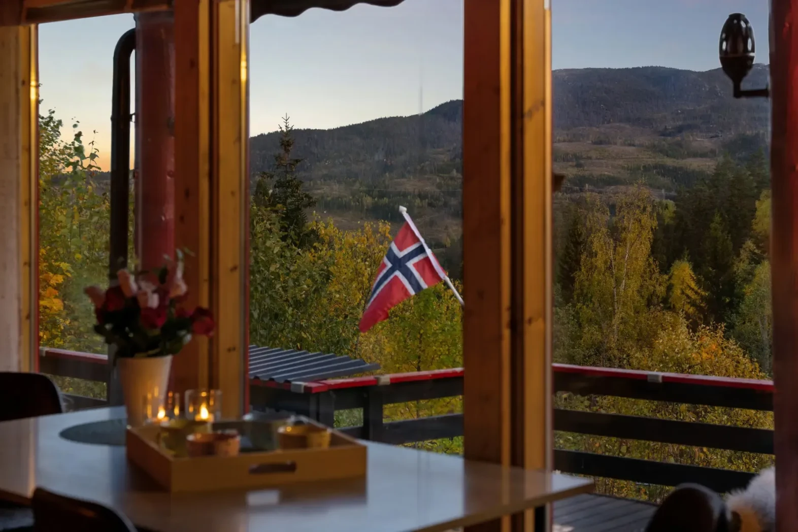 1970s Eggedal Cabin with Terrace and Scenic Surroundings - View image 13 of 40