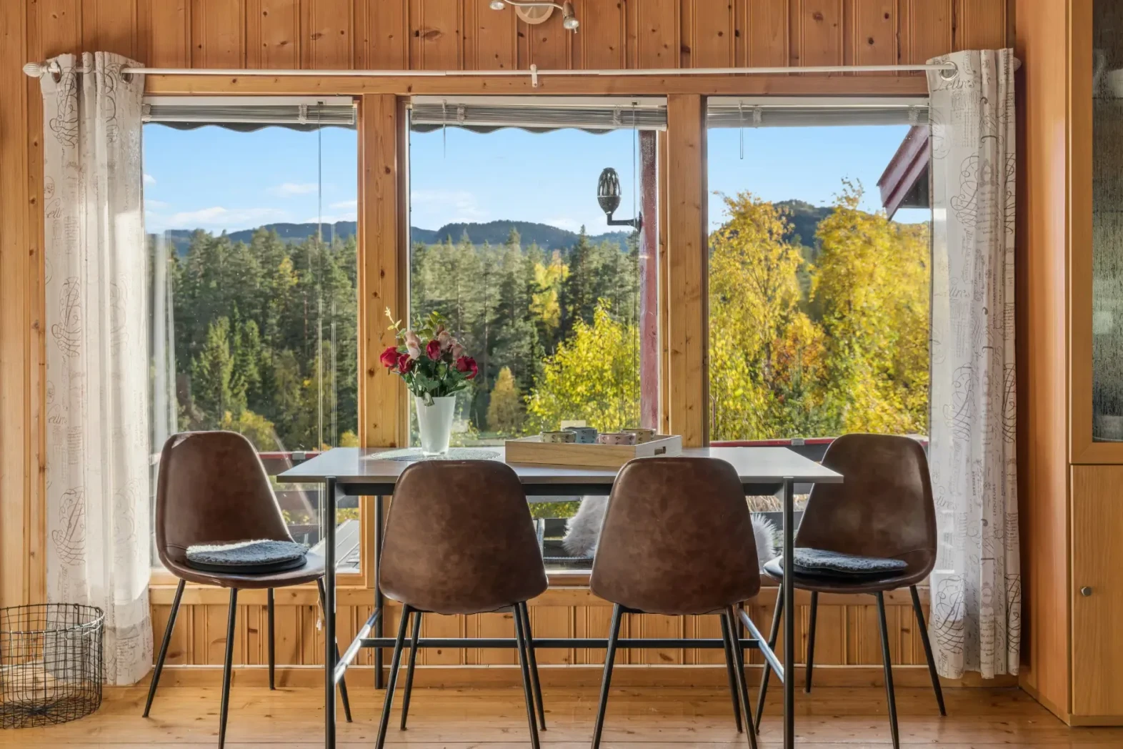 1970s Eggedal Cabin with Terrace and Scenic Surroundings - View image 15 of 40