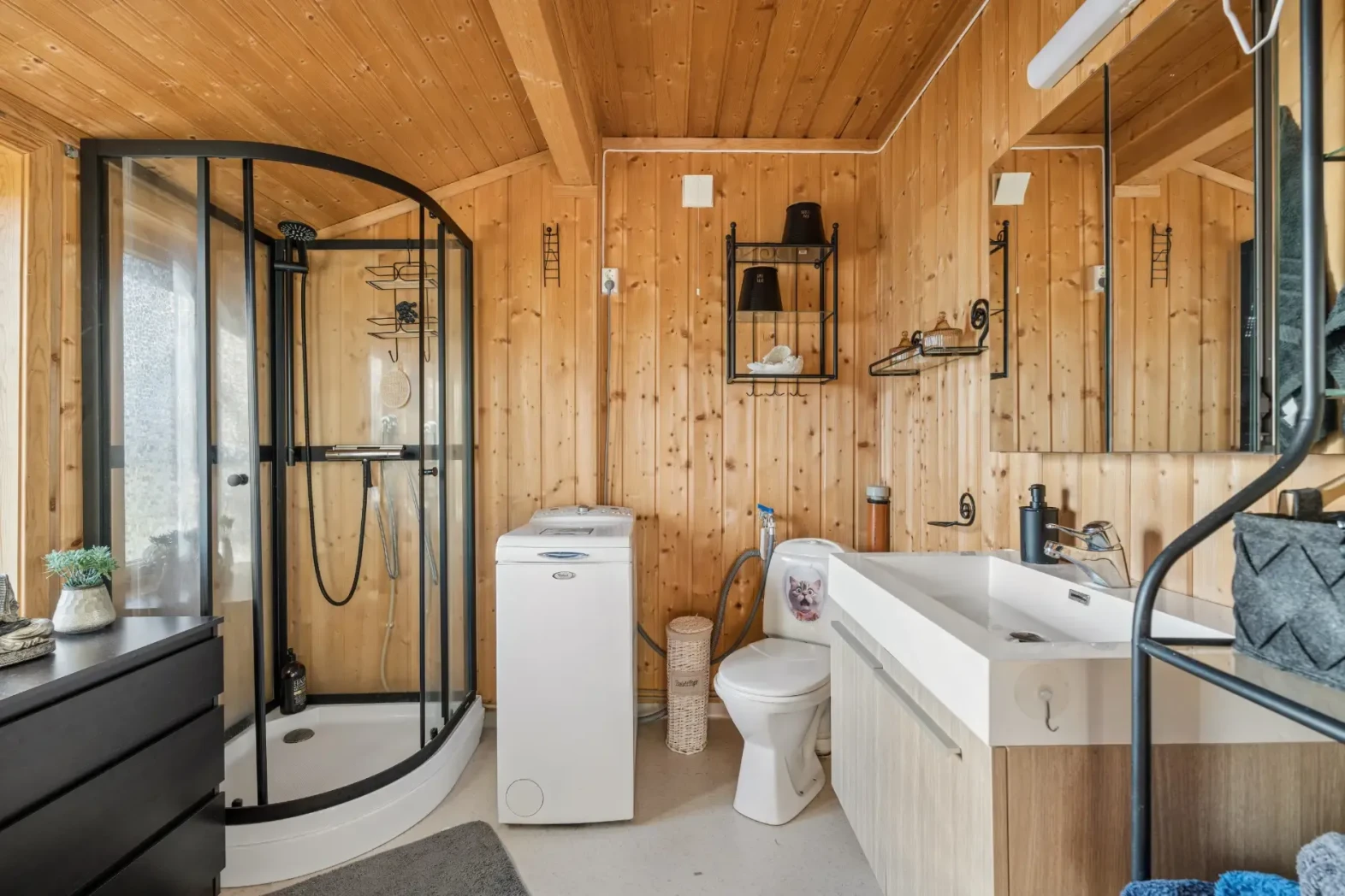 1970s Eggedal Cabin with Terrace and Scenic Surroundings - View image 18 of 40