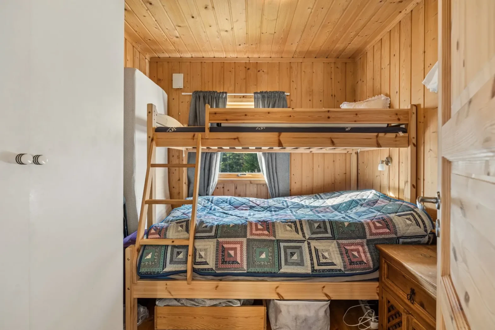 1970s Eggedal Cabin with Terrace and Scenic Surroundings - View image 20 of 40